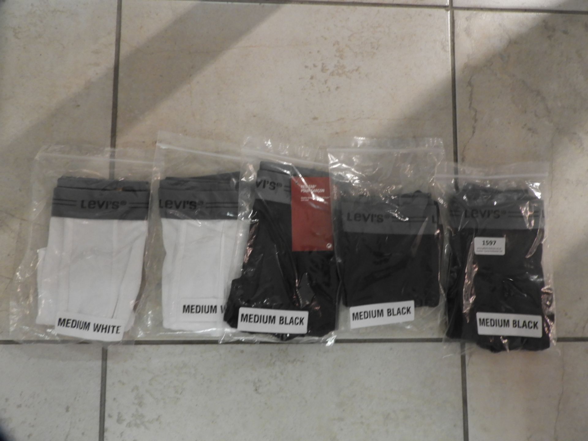 *Five Pair of Levi Boxers Size: Medium