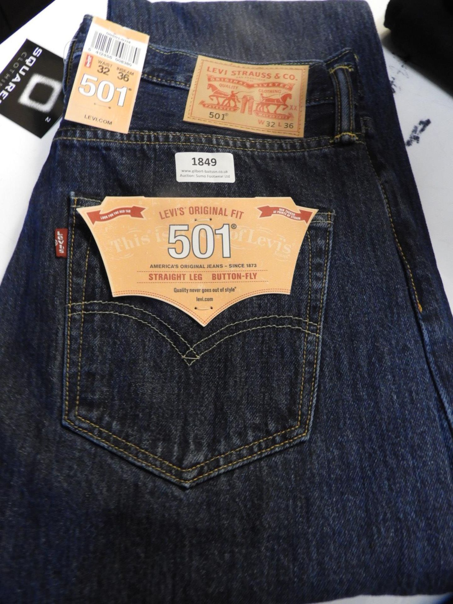 *Levi 501 Jeans Size: 32/36
