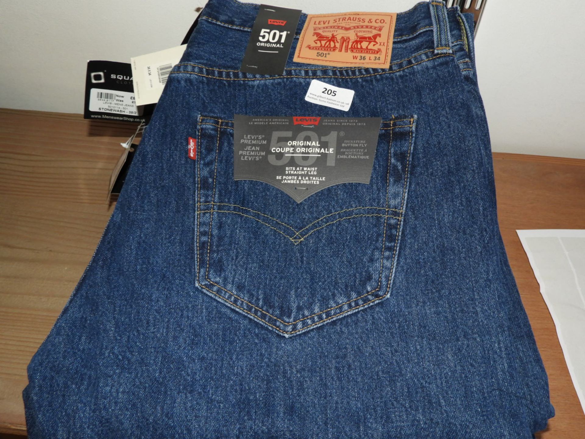 *Levi 501 Mens Jeans Size: 36/34