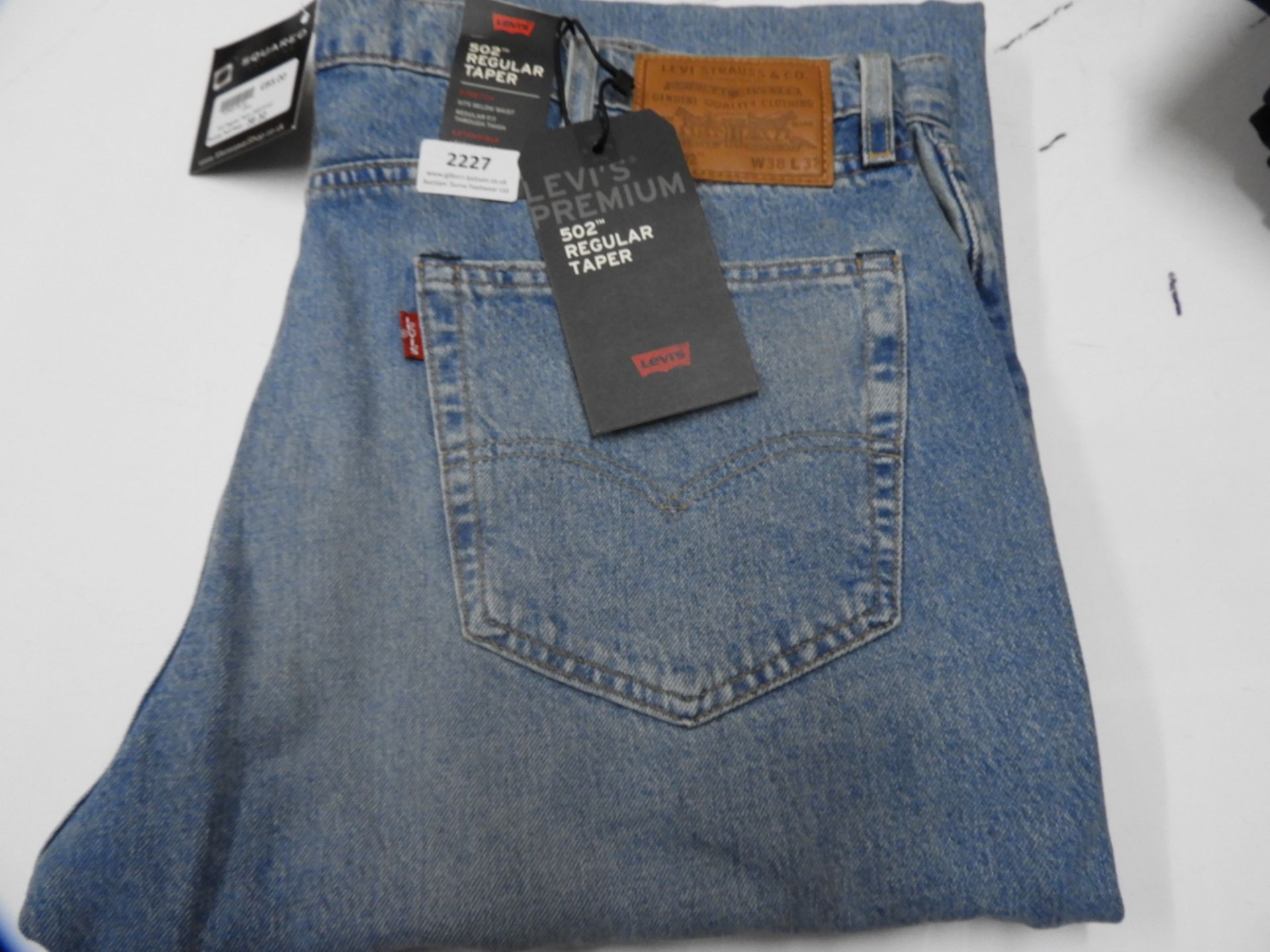 *Levi 502 Jeans Size: 38/32