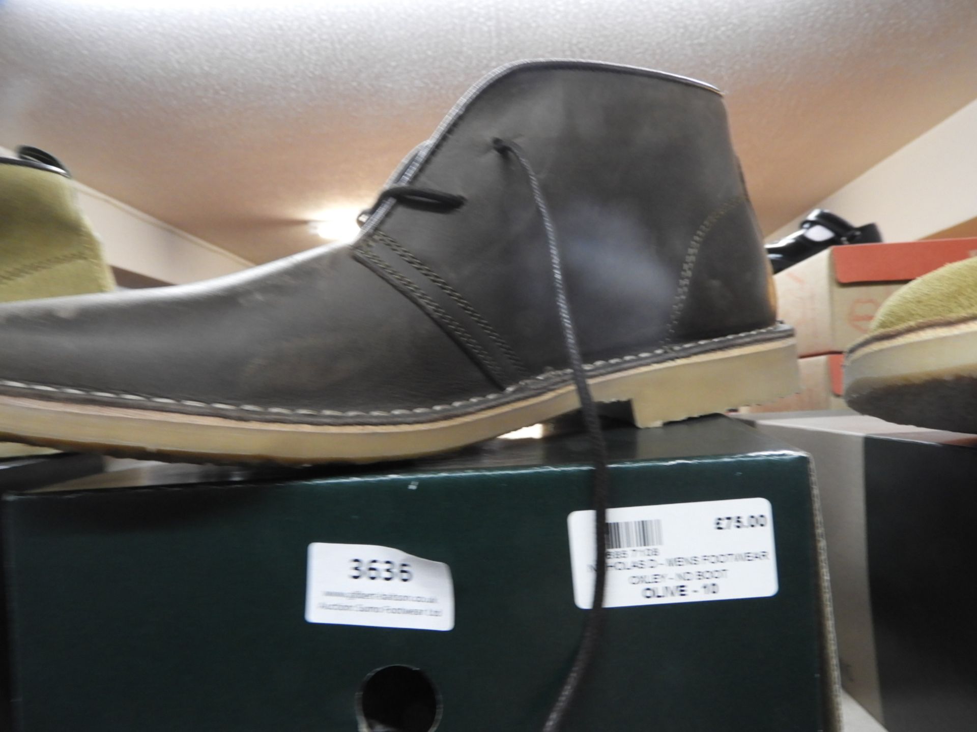 *Nicholas Deakin Boots (as per photograph) Size: 1