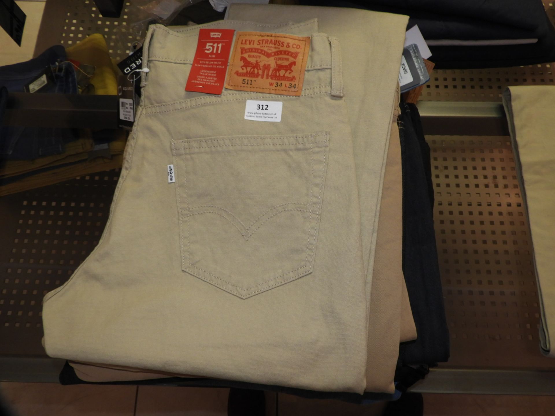 *Levi 511 Slim Fit Jeans Size: 34/34