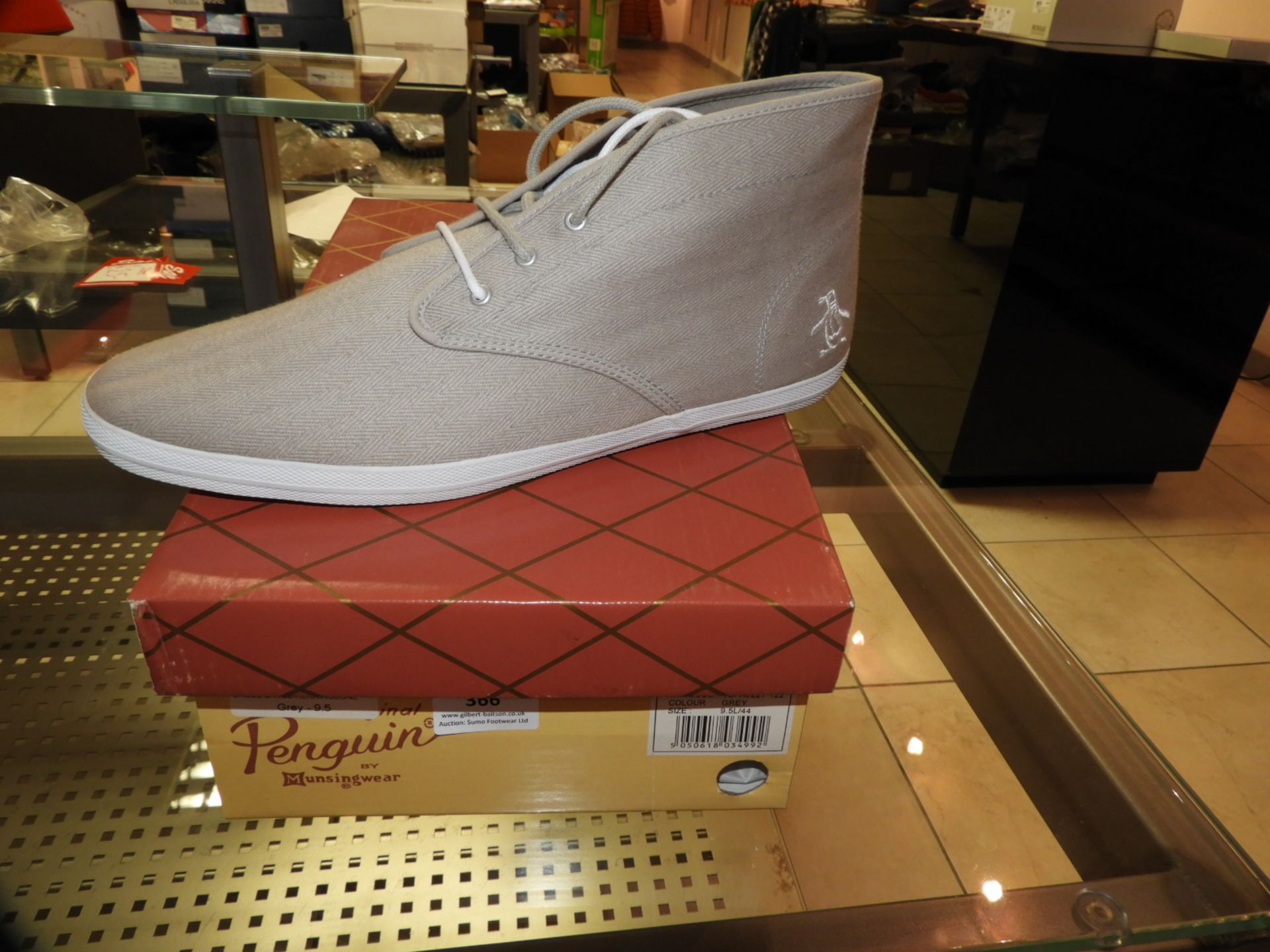 *Pair of Penguin Gents Shoes (Grey) Size: 9.5