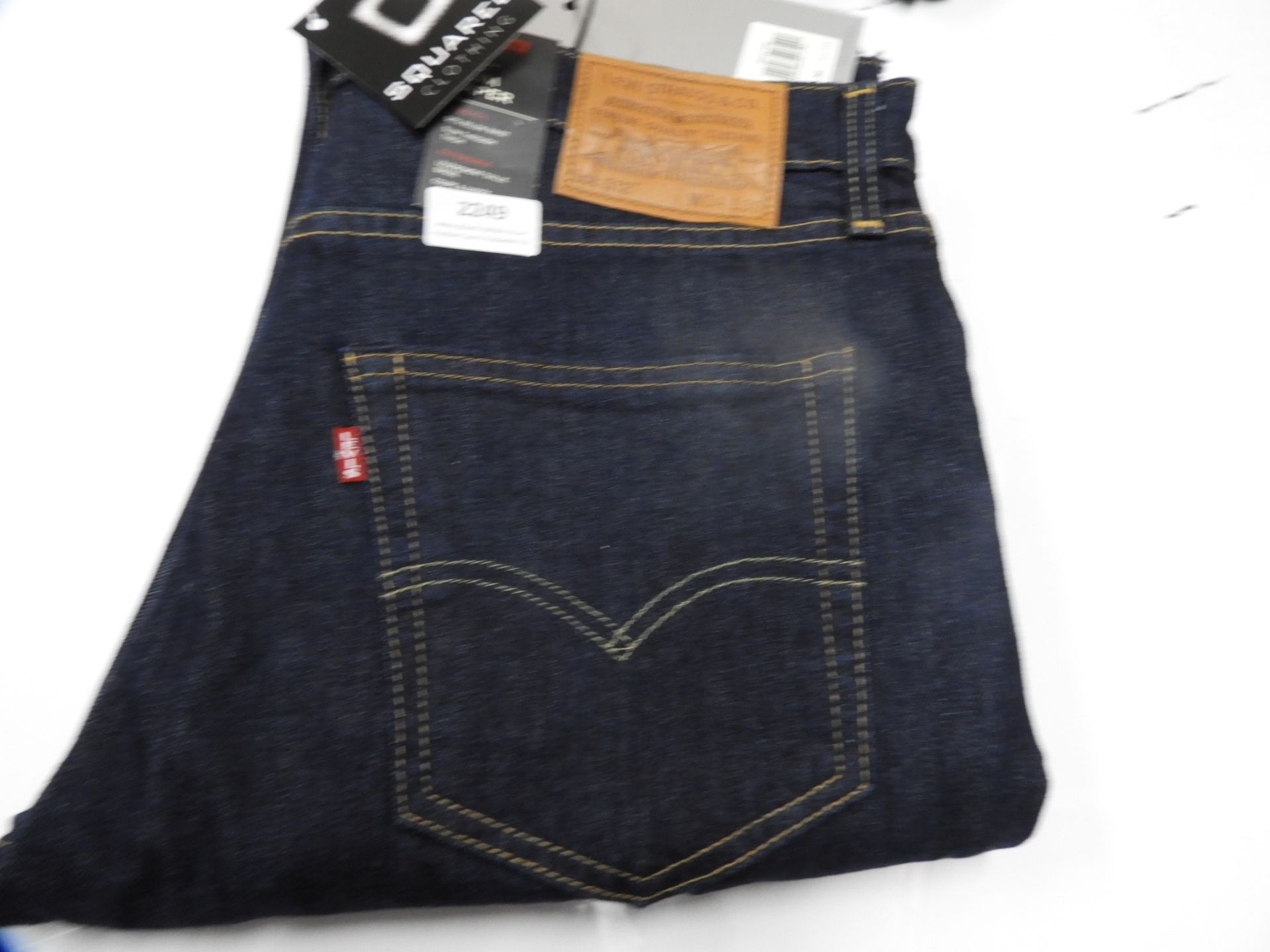 *Levi 512 Slim Taper Jeans Size: 34/30