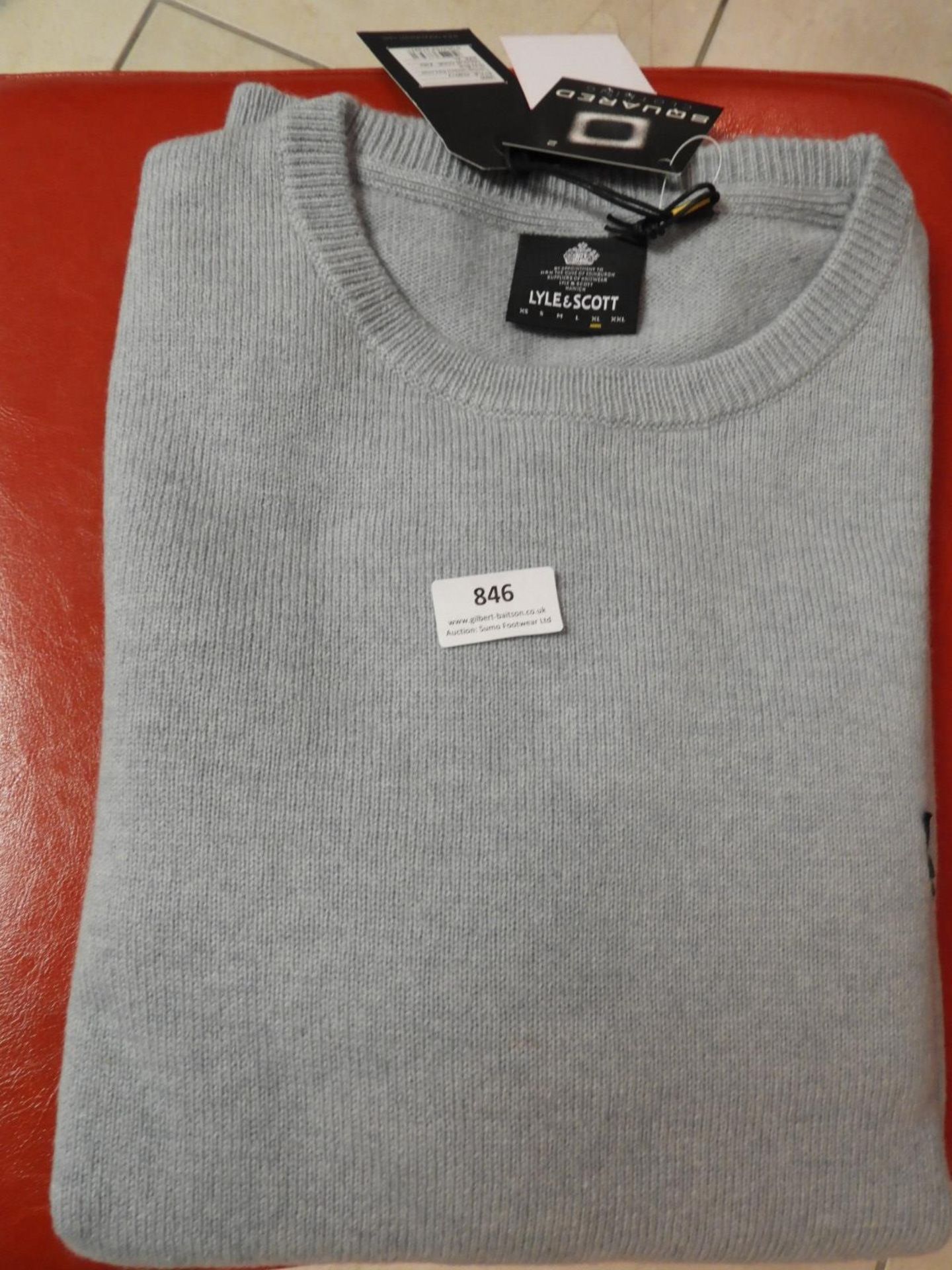 *Lyle & Scott Knitted Top Size: XL