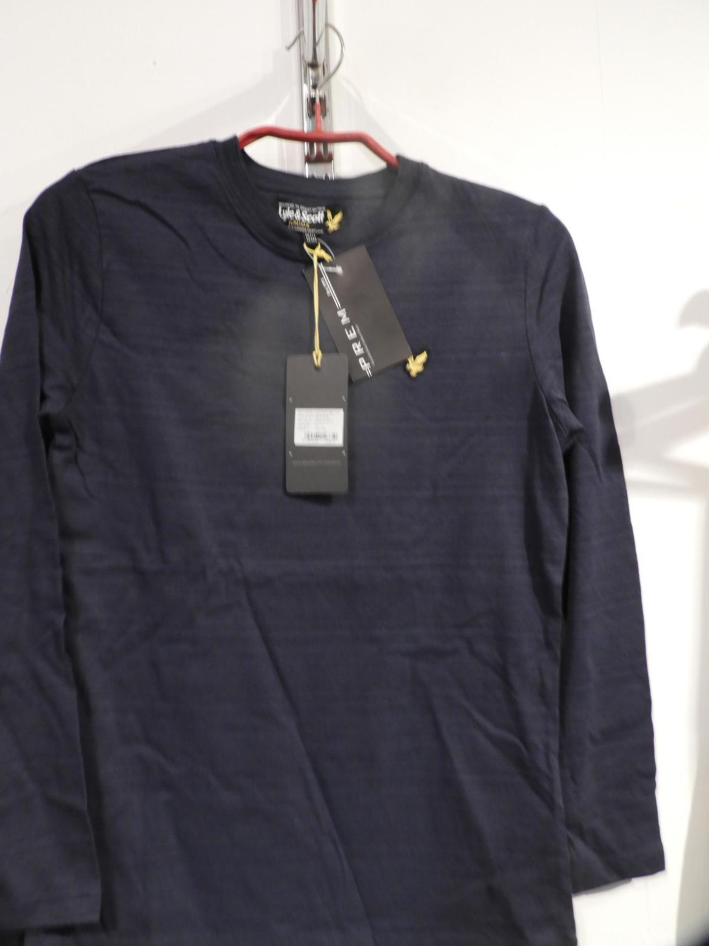 Lyle & Scott Child's Long Sleeve Top Size: 10-11 Y