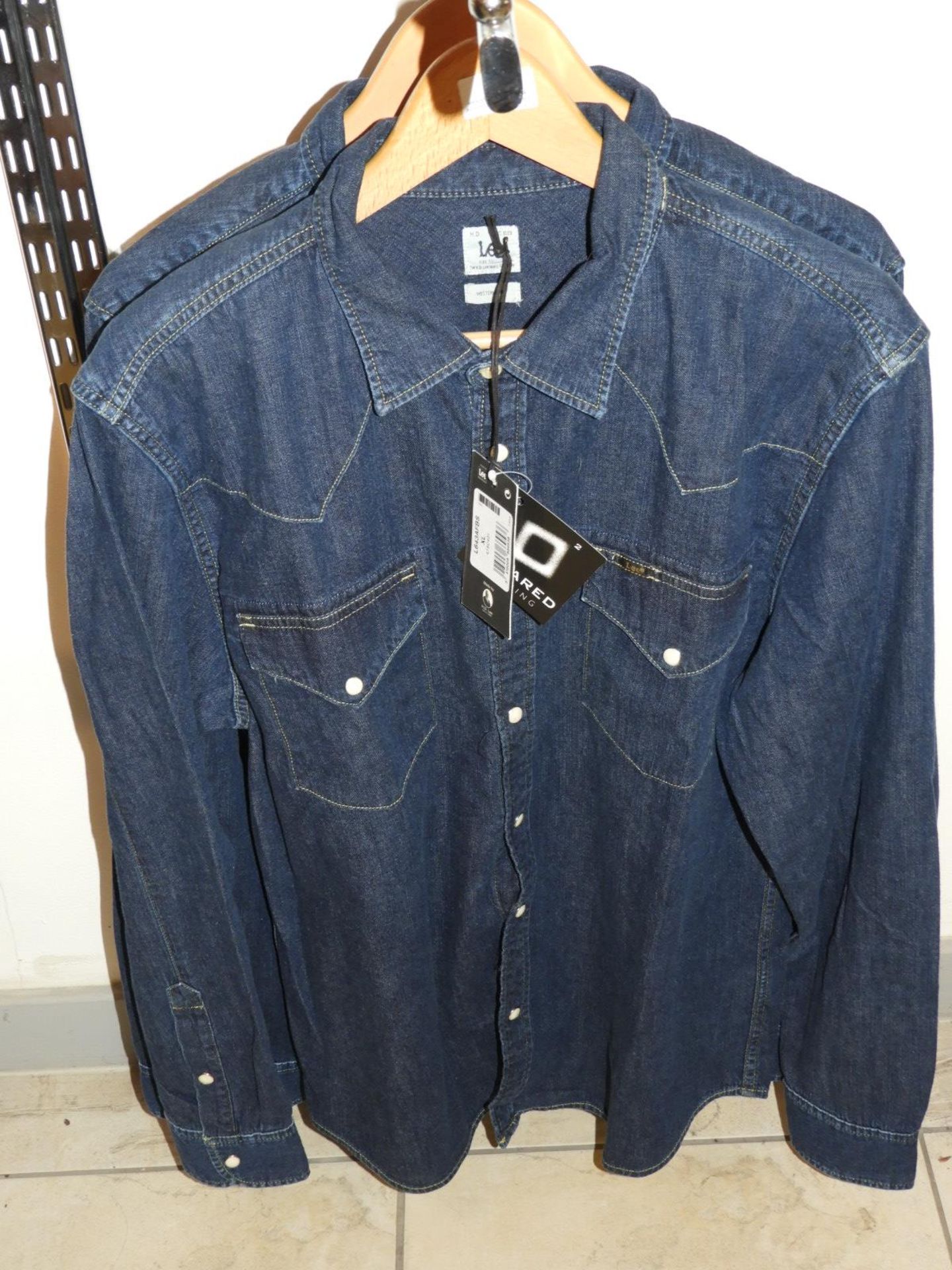 *Lee Gents Denim Shirt Size: XL