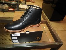 *Pair of Lyle & Scott Mens Boots (Black) Size: 7