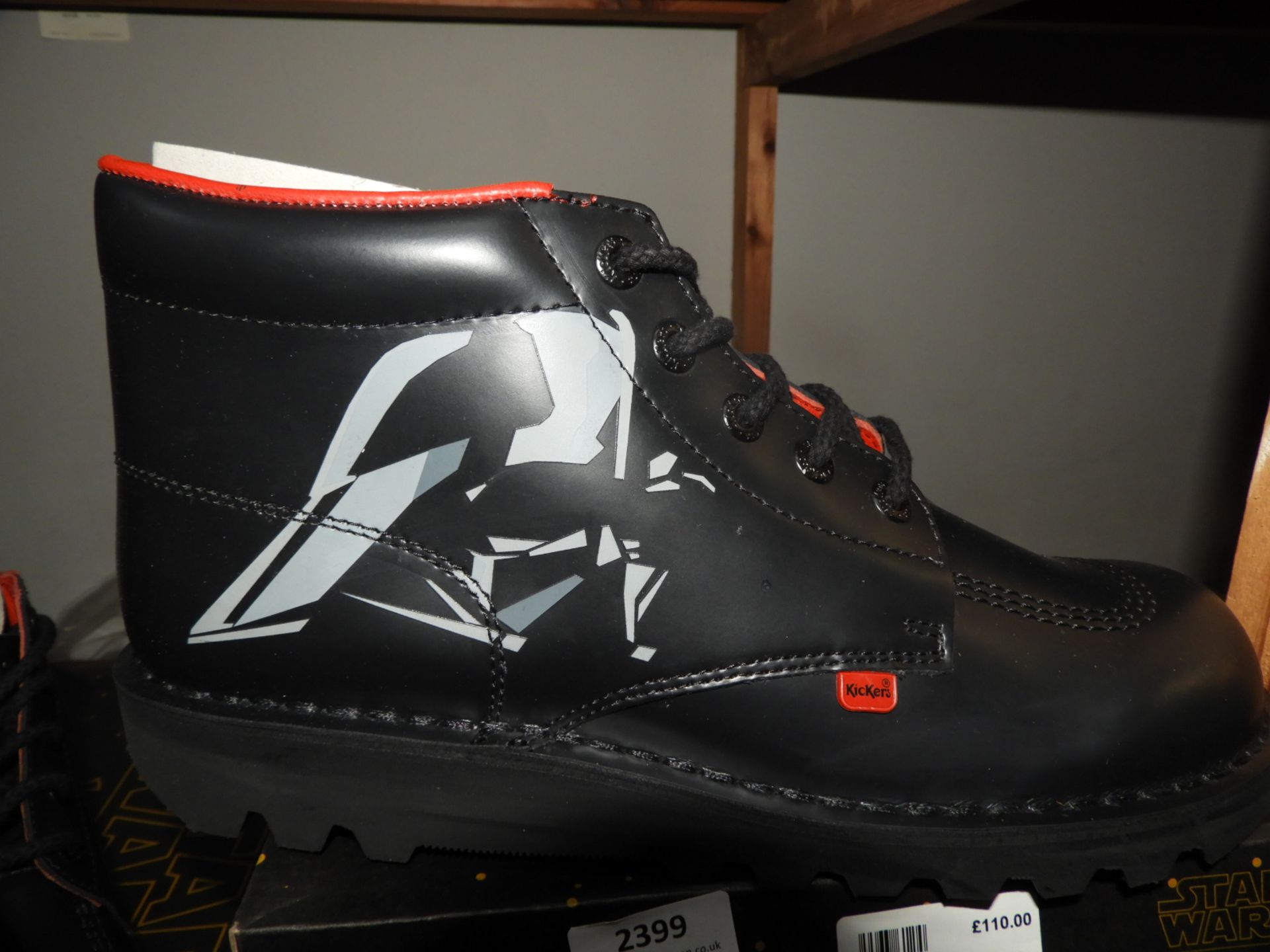 *Pair of Kicker Star Wars Edition Darth Vader Boot