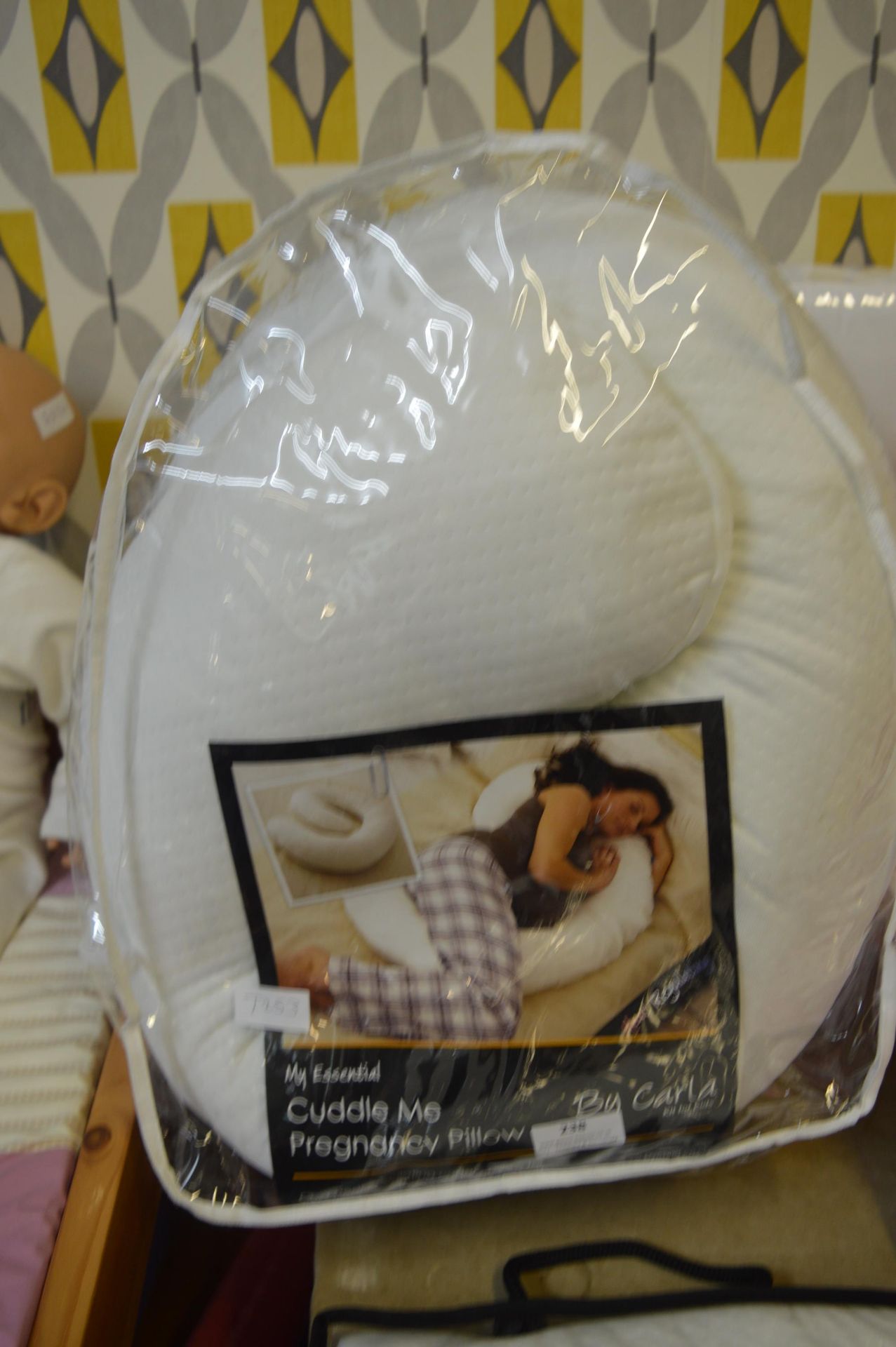 *Cuddle Me Pregnancy Pillow