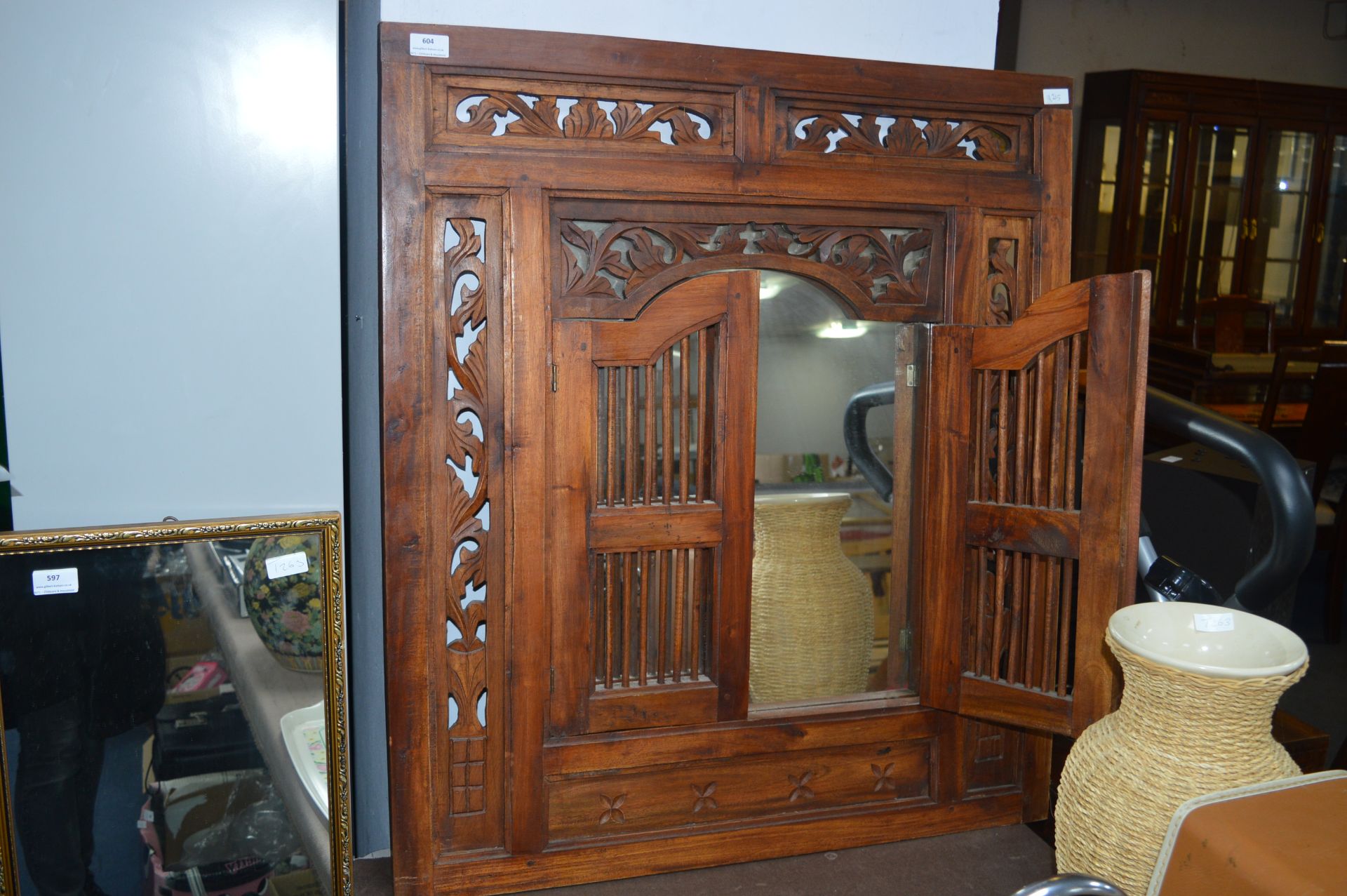 Carved Wooden Eastern Style Louver Door Wall MIrro