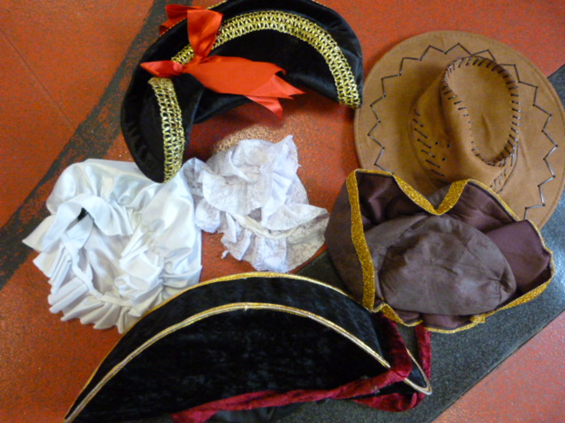 *Mixed Lot of Fancy Dress Hats and Bonnets