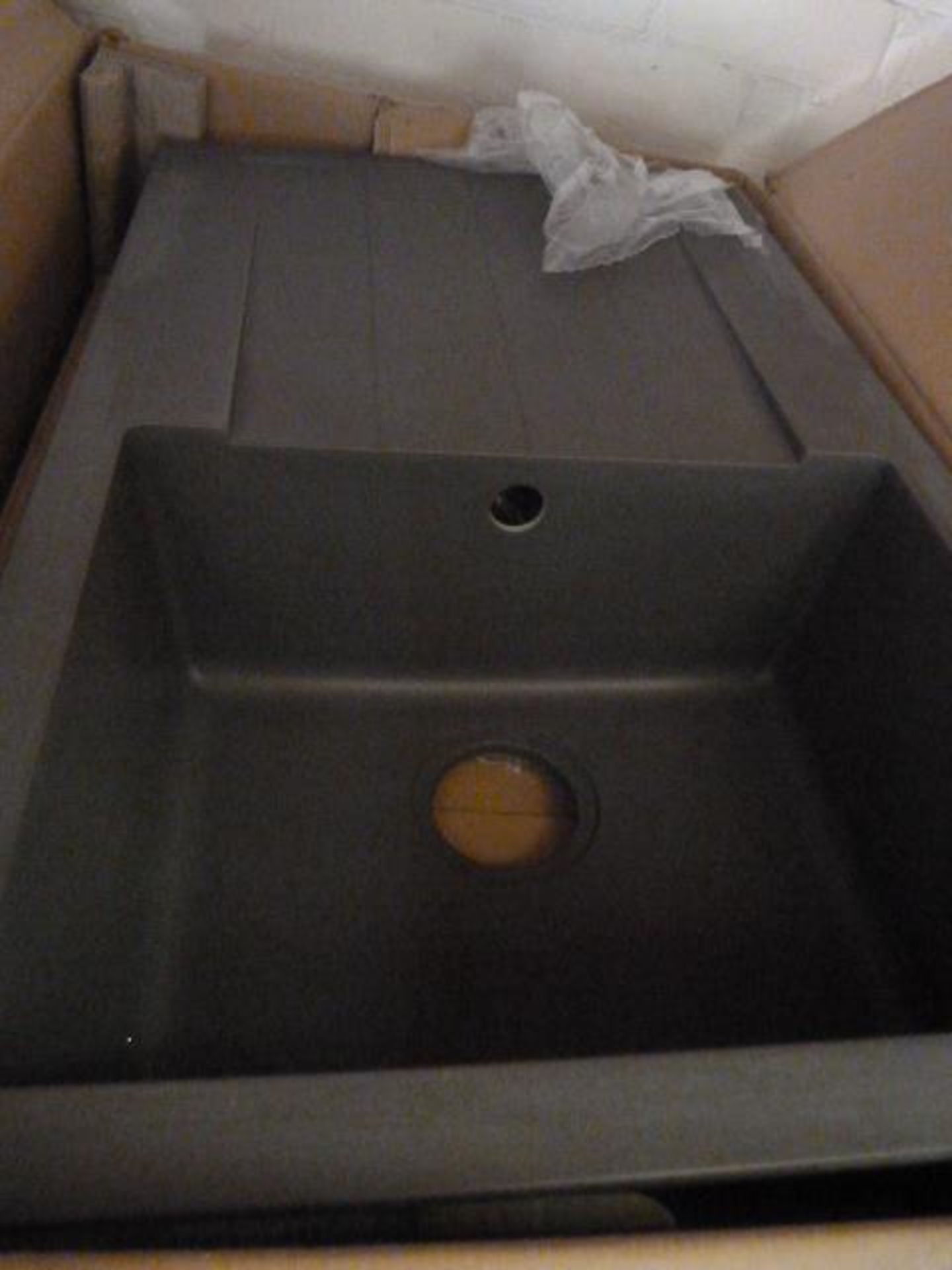 *Helio 1.0 Graphite Grey Sink with Waste Overflow