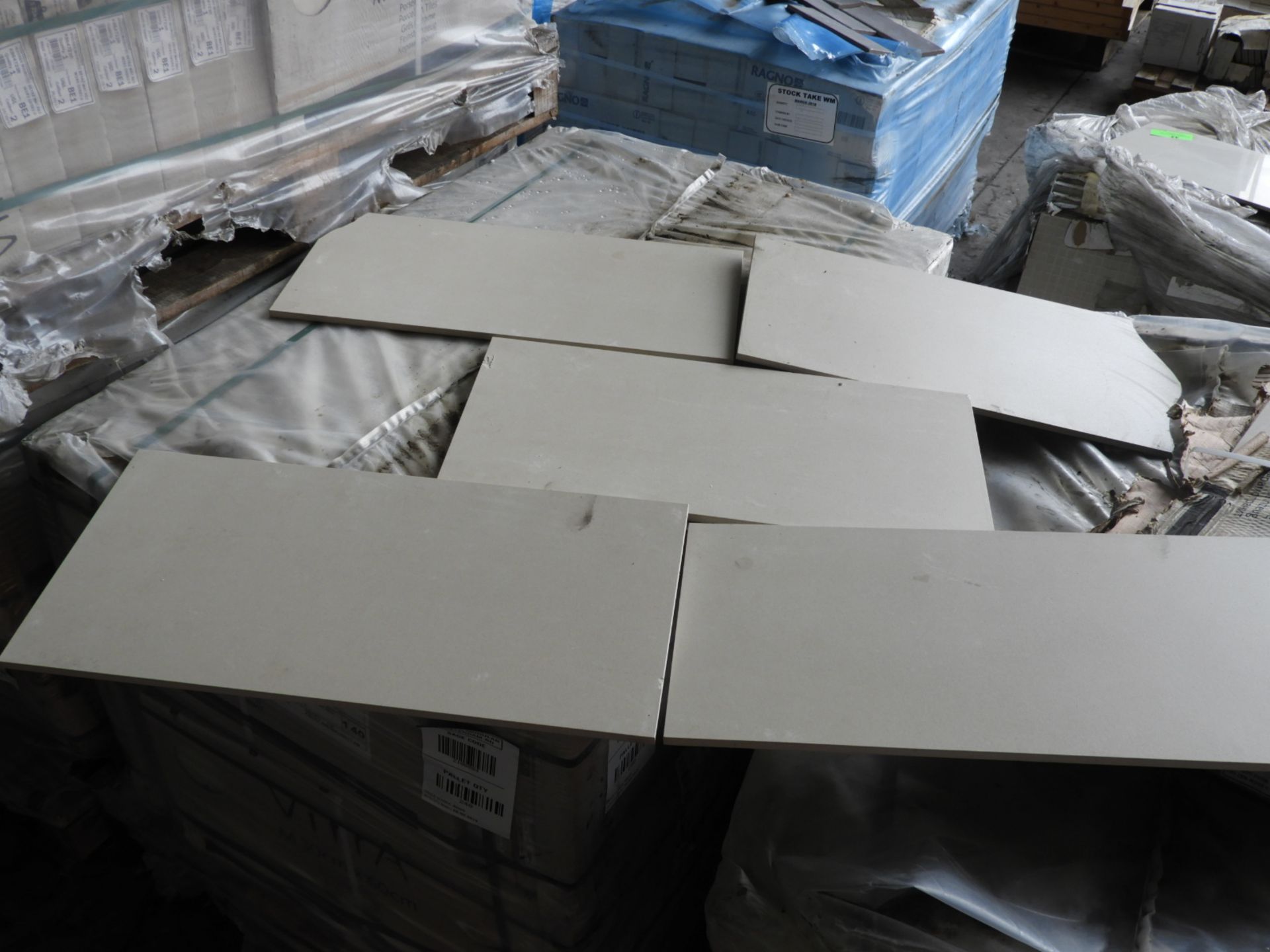 *Pallet Containing 20 Packs of 30x60 Vitra Turkish Tiles (Colour Shade BE1)