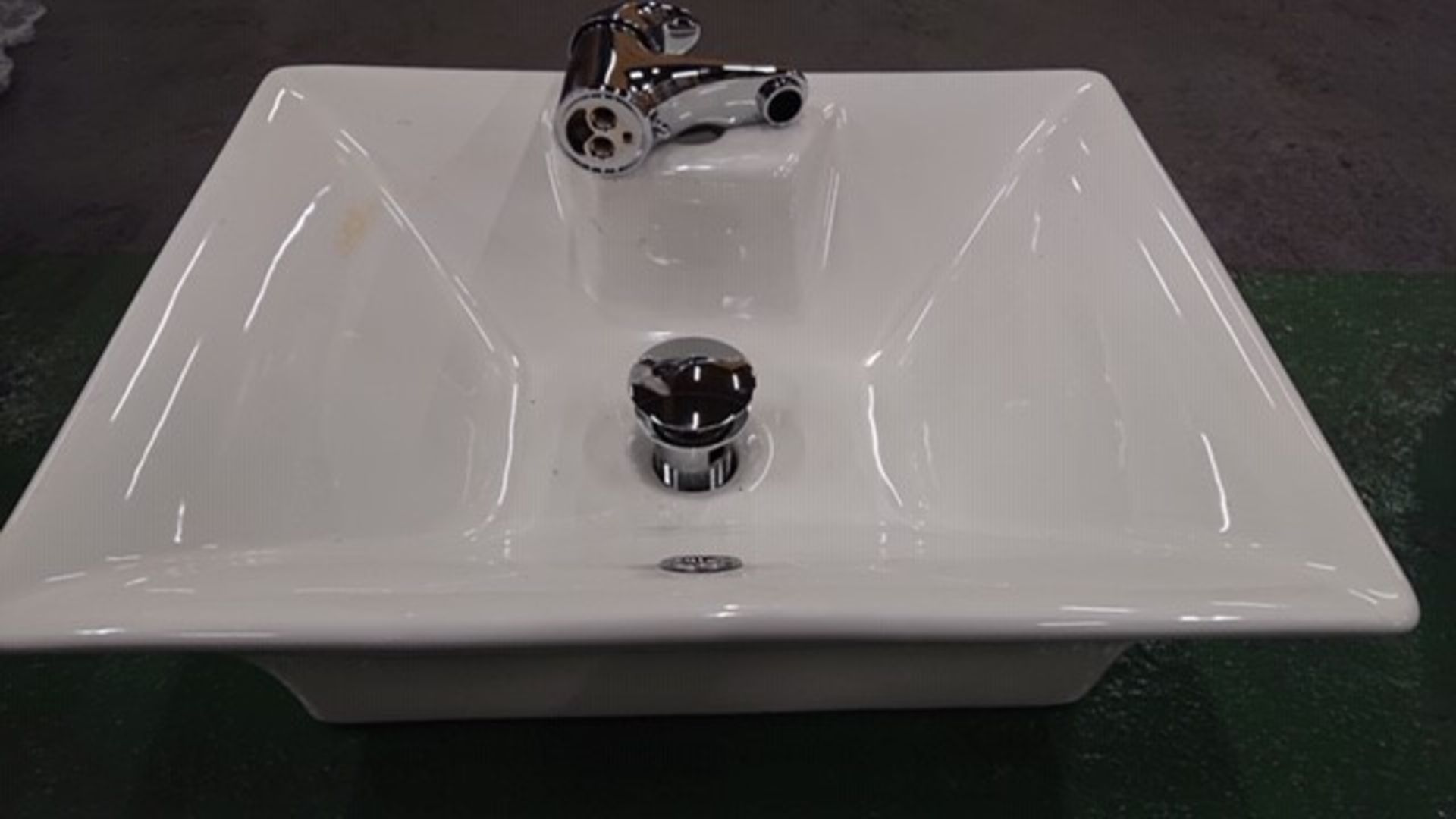 *Ceramic Basin Pack... - Image 2 of 2