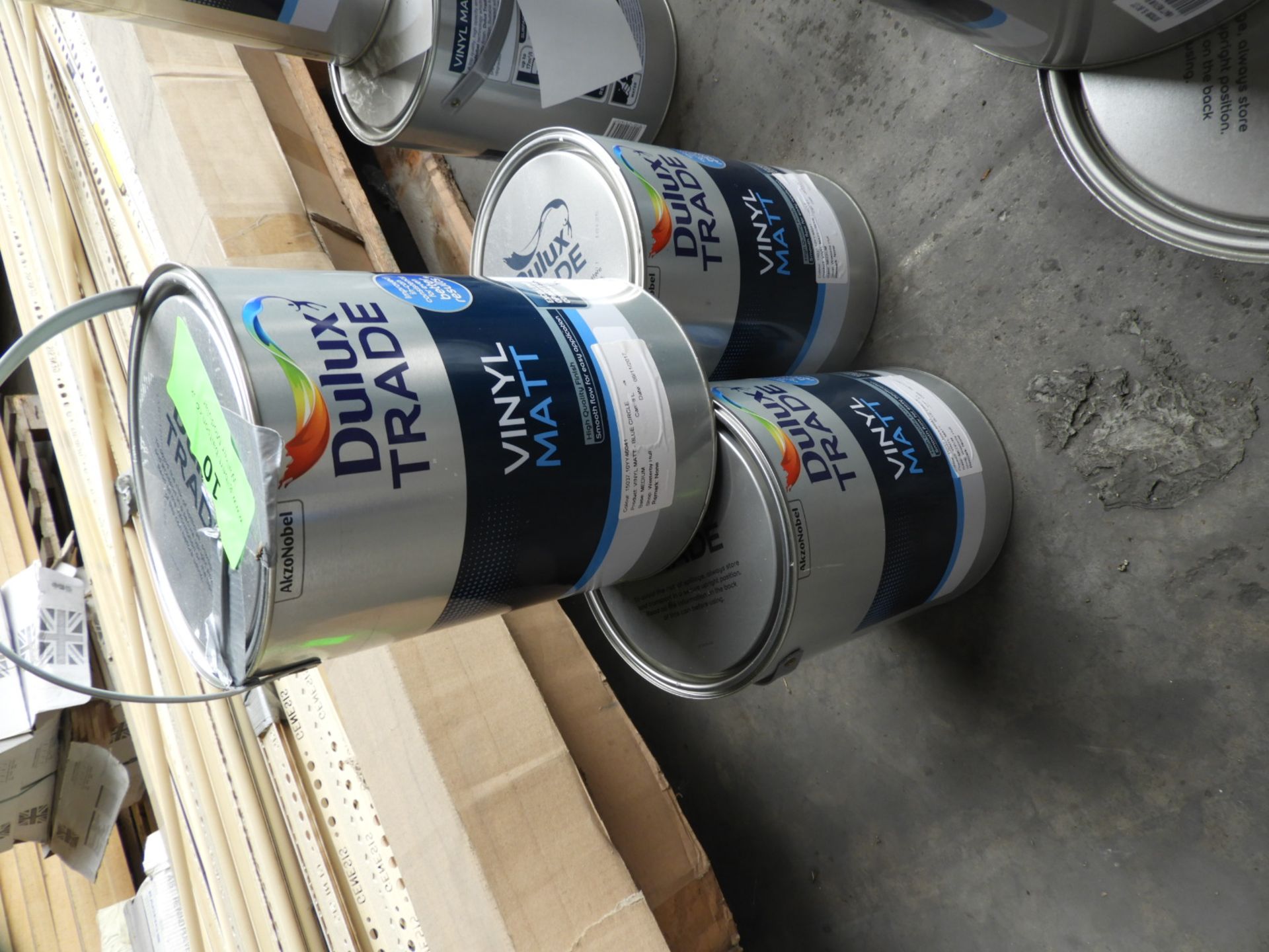 *3x 5L of Dulux Trade Vinyl Matt Emulsion "Blue Circle"