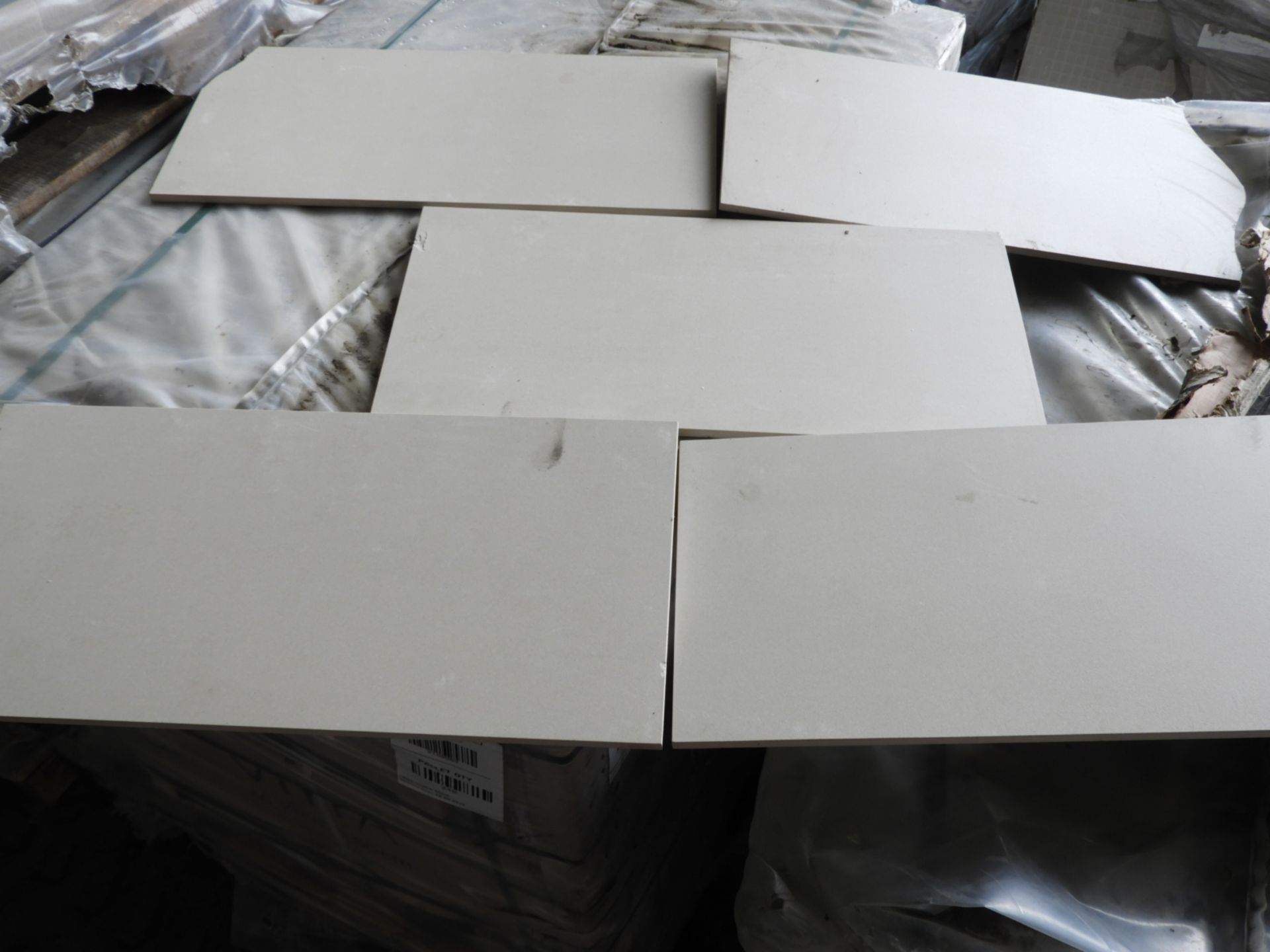 *Pallet Containing 20 Packs of 30x60 Vitra Turkish