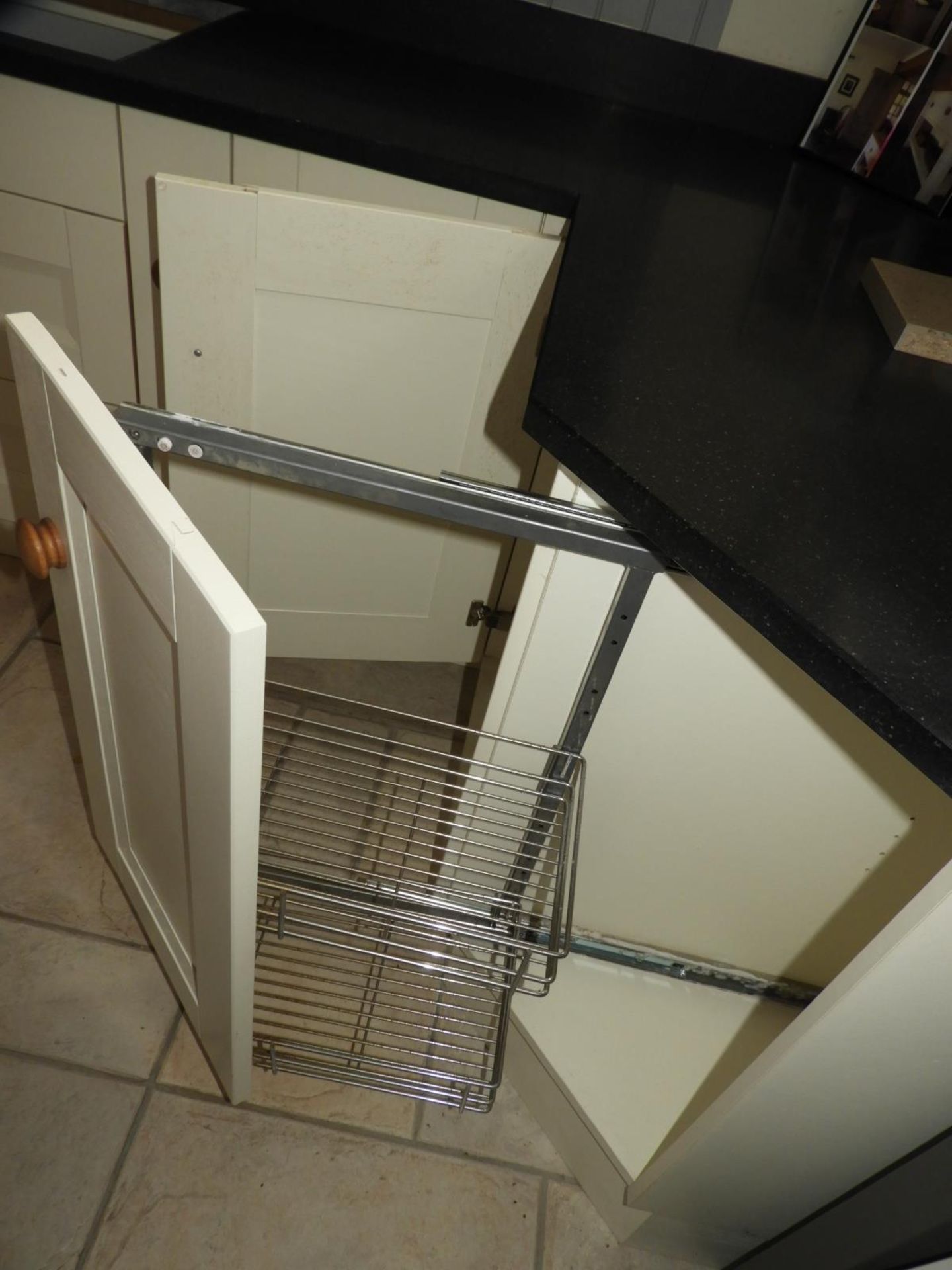 *L-Shaped Cream Corner Kitchen with Solid Wood Handles and Black Granite Work Surface - Image 2 of 3