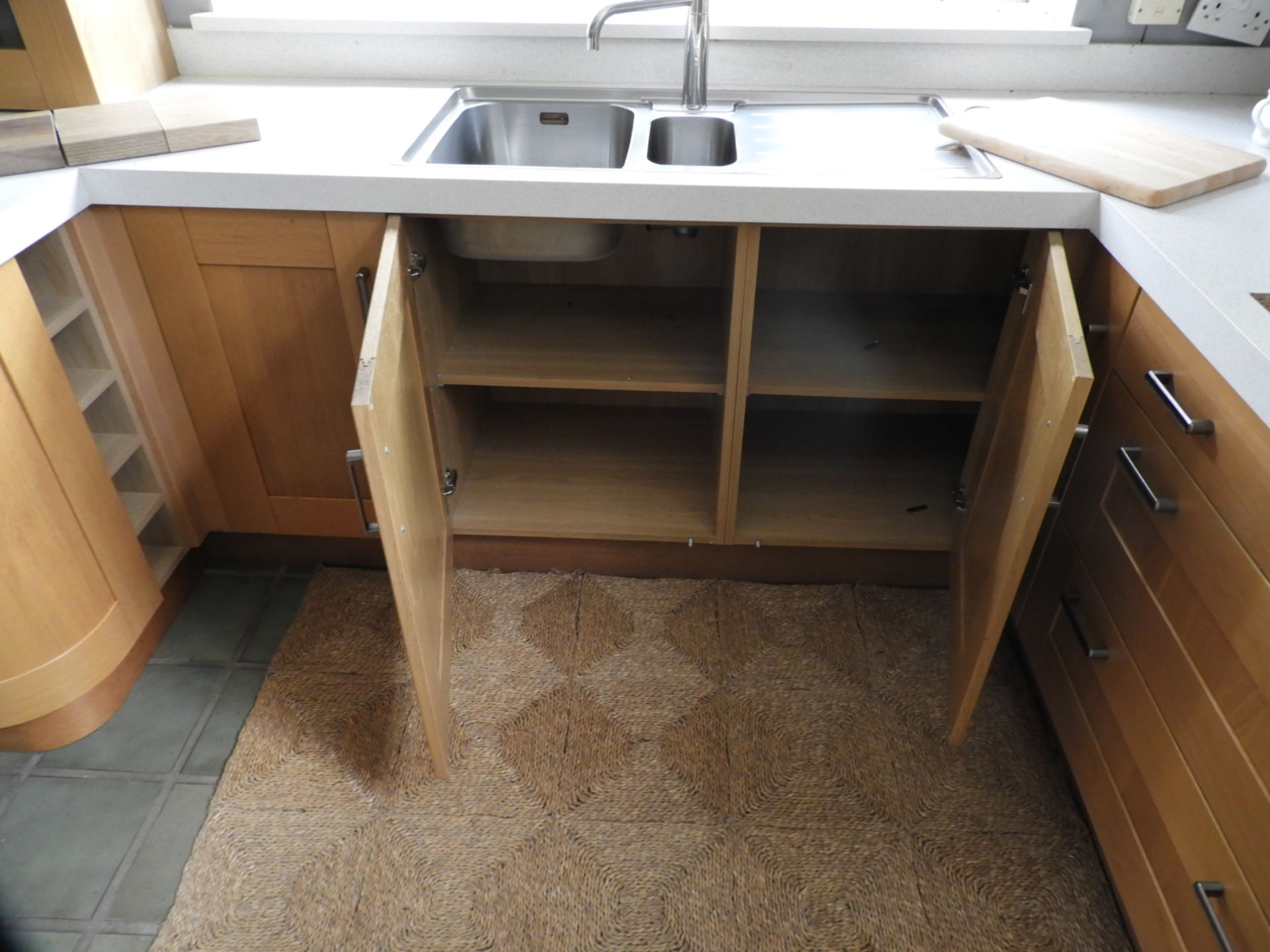 *Sheraton Display Kitchen in Golden Oak Finish with Neff Extraction Canopy & S/S Sink - Image 6 of 6