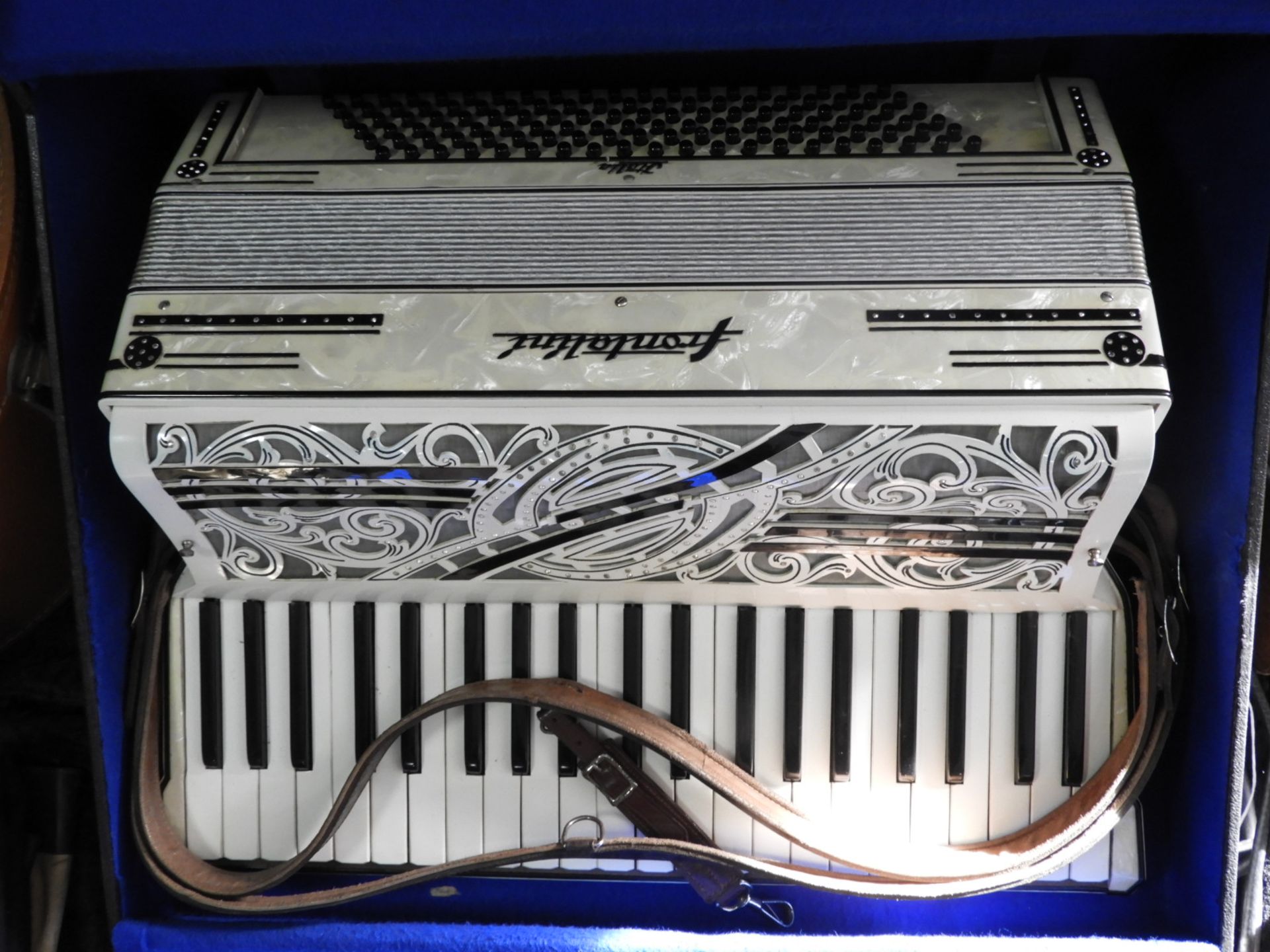 Accordion by Frontalini in Original Case - Image 2 of 3