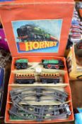 Hornby Clockwork O Gauge M1 Passenger Set