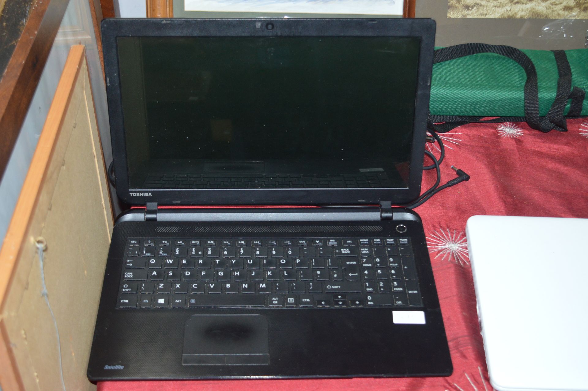 Toshiba Laptop (Black)