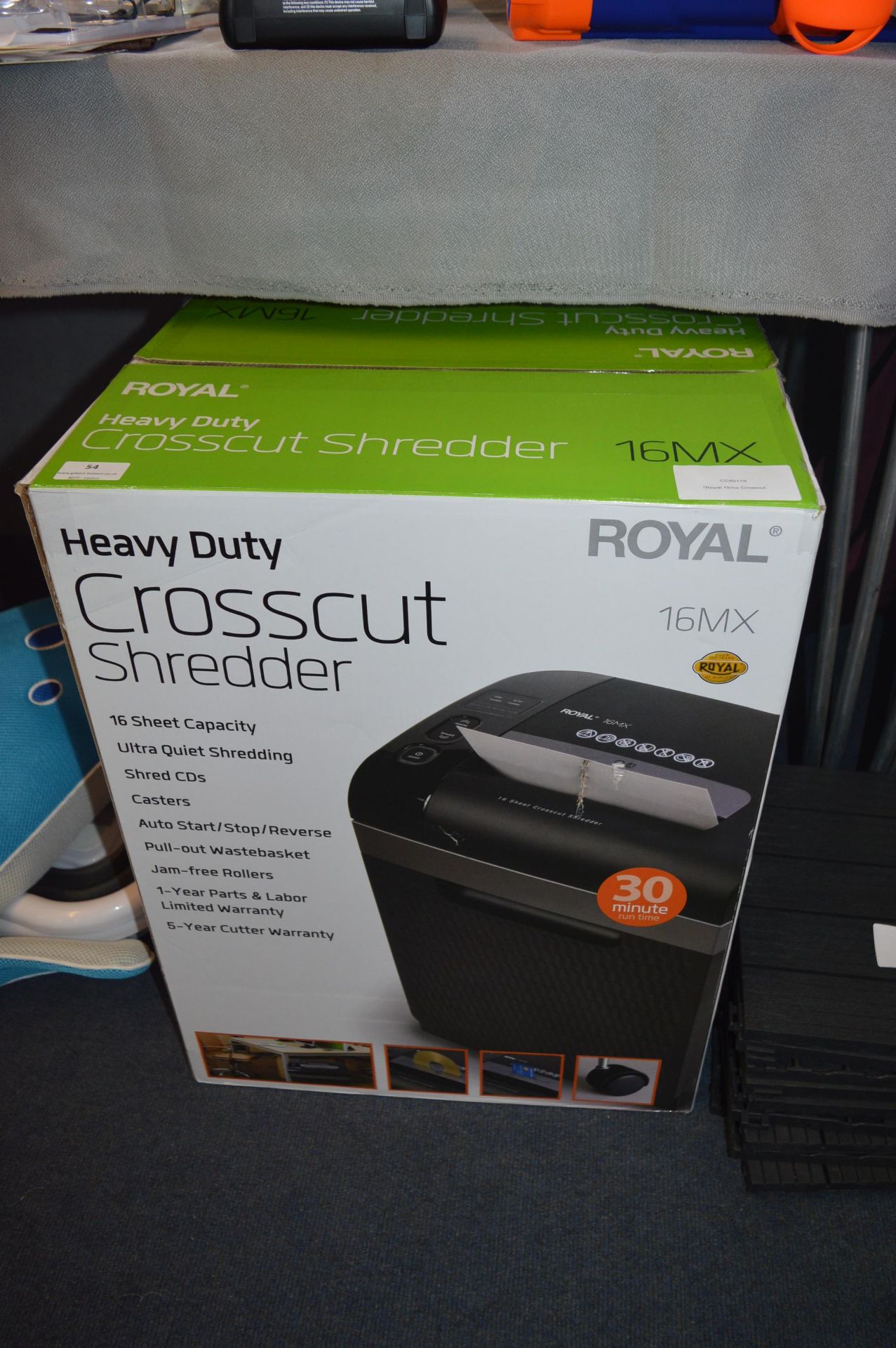 *Royal Heavy Duty 16mx Crosscut Shredder