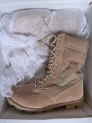 *Pair of Size:9 Desert Boots