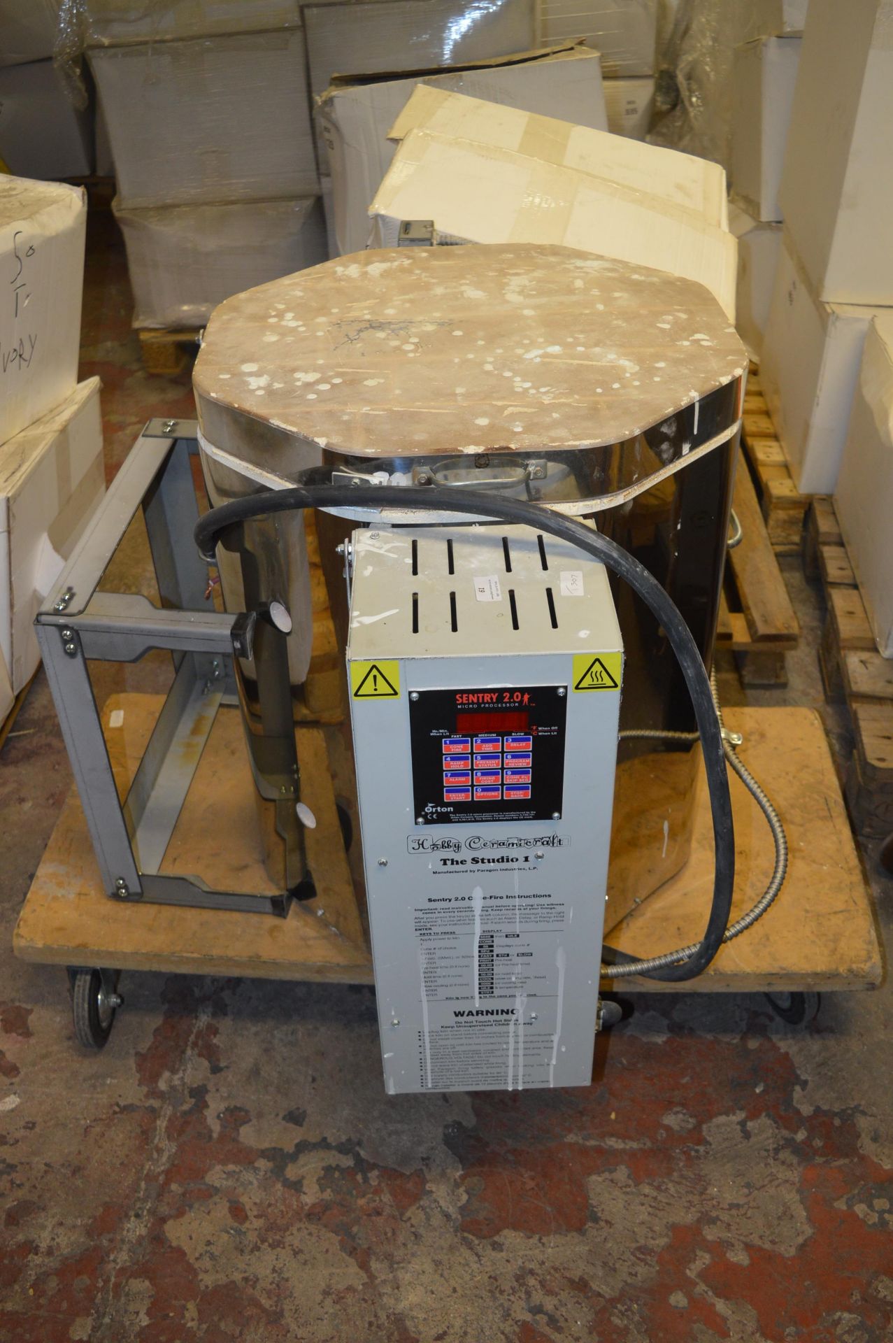 *Sentry 2.0 "The Studio 1" Kiln with Stand and Cone