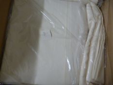 *17 White Poly Cotton 132" Round Tablecloths