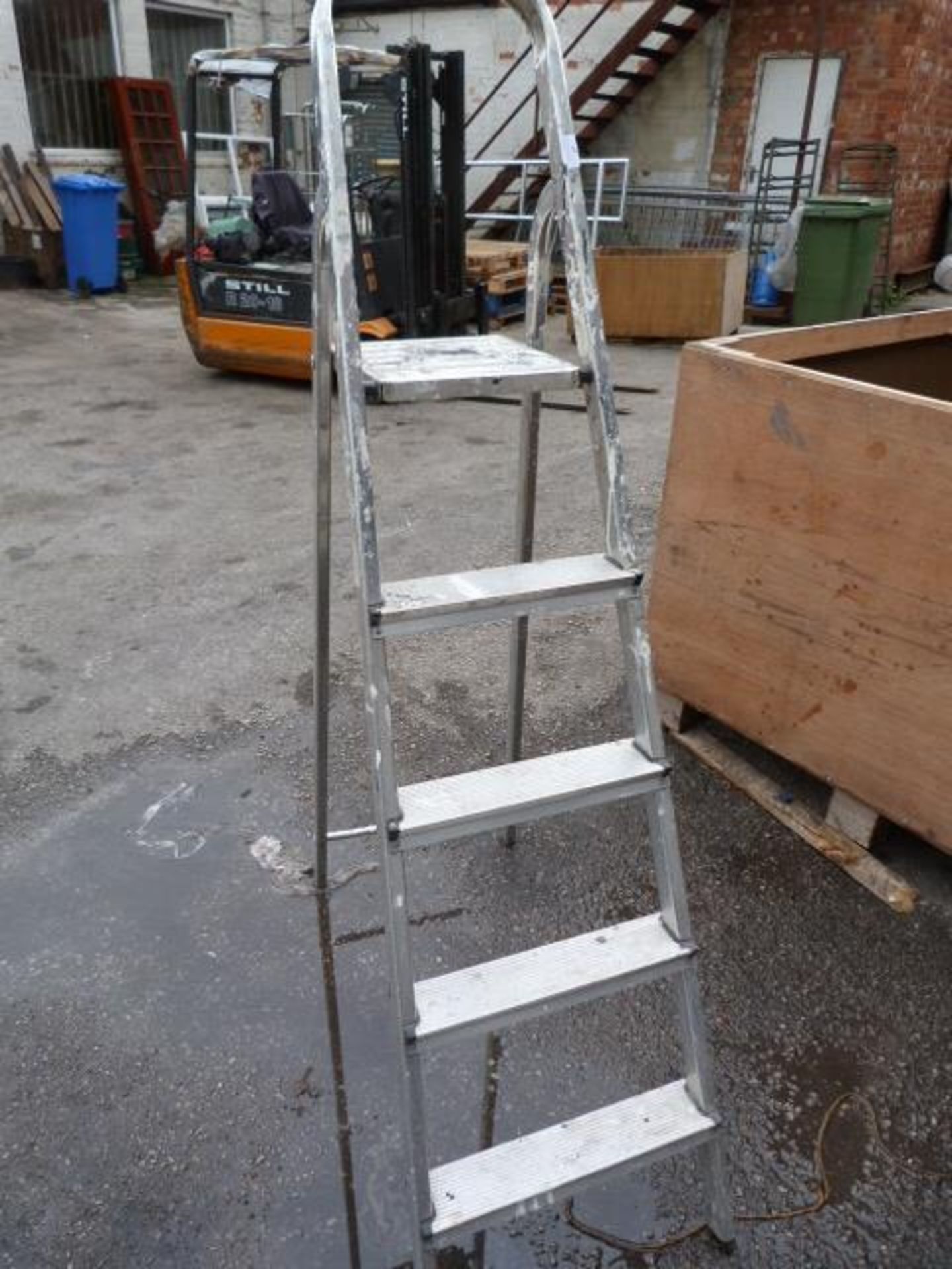 Four Tread Aluminium Decorating Steps