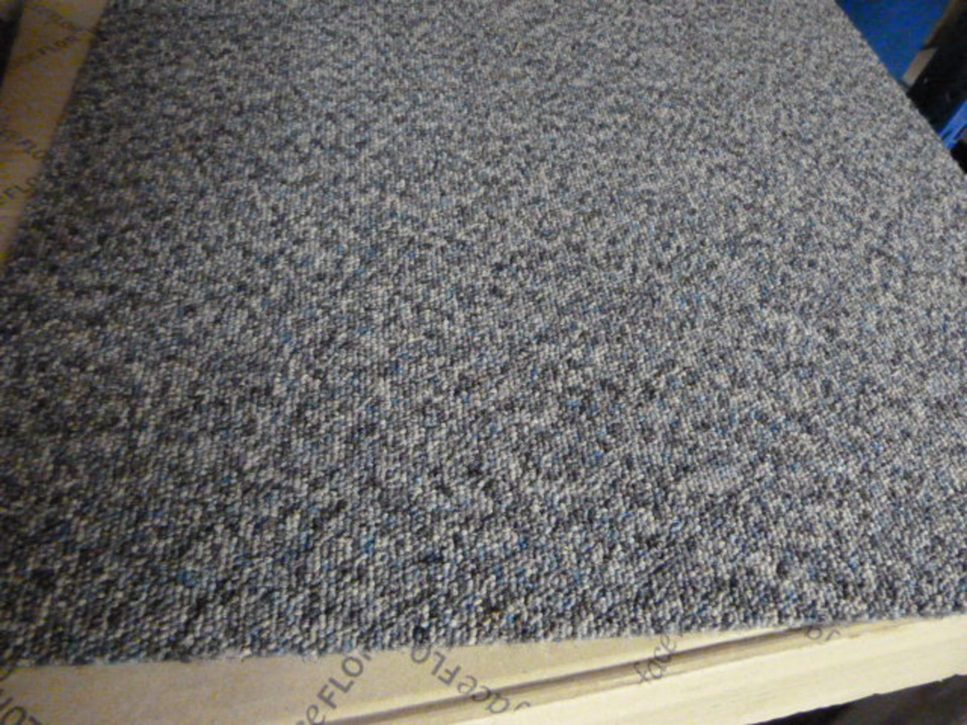 *Box of 20 Heuga 345 Carpet Tiles 5x5m