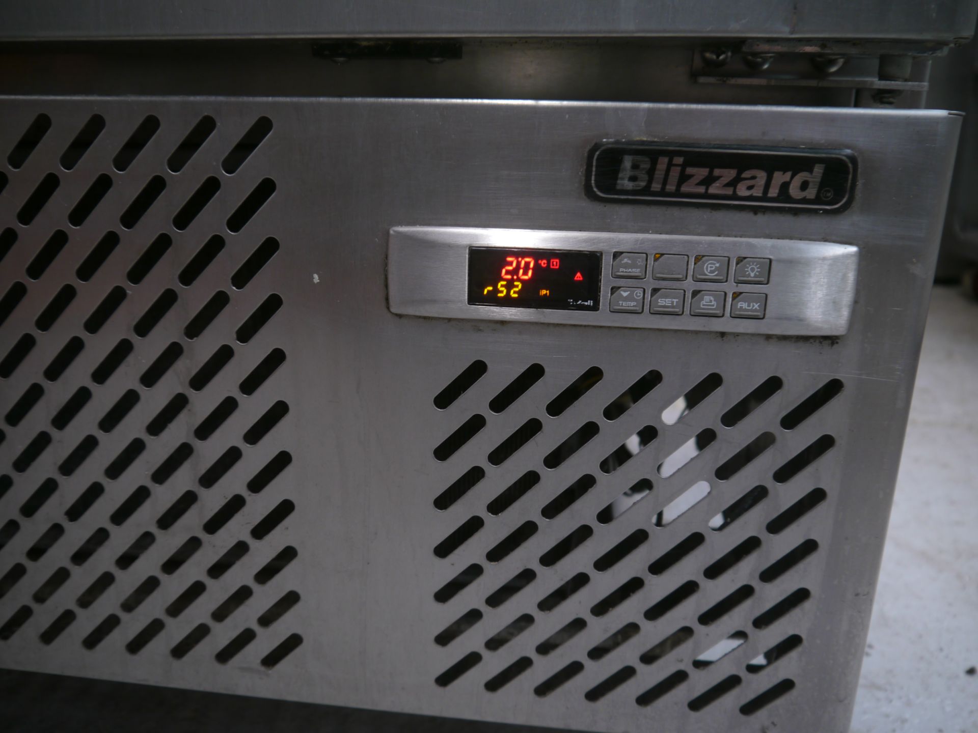 *BLIZZARD: Blast Chiller Freezer BCF-20 Blizzard Blast Chiller / Freezer 800 x 800 x 940 on casters - Image 2 of 4