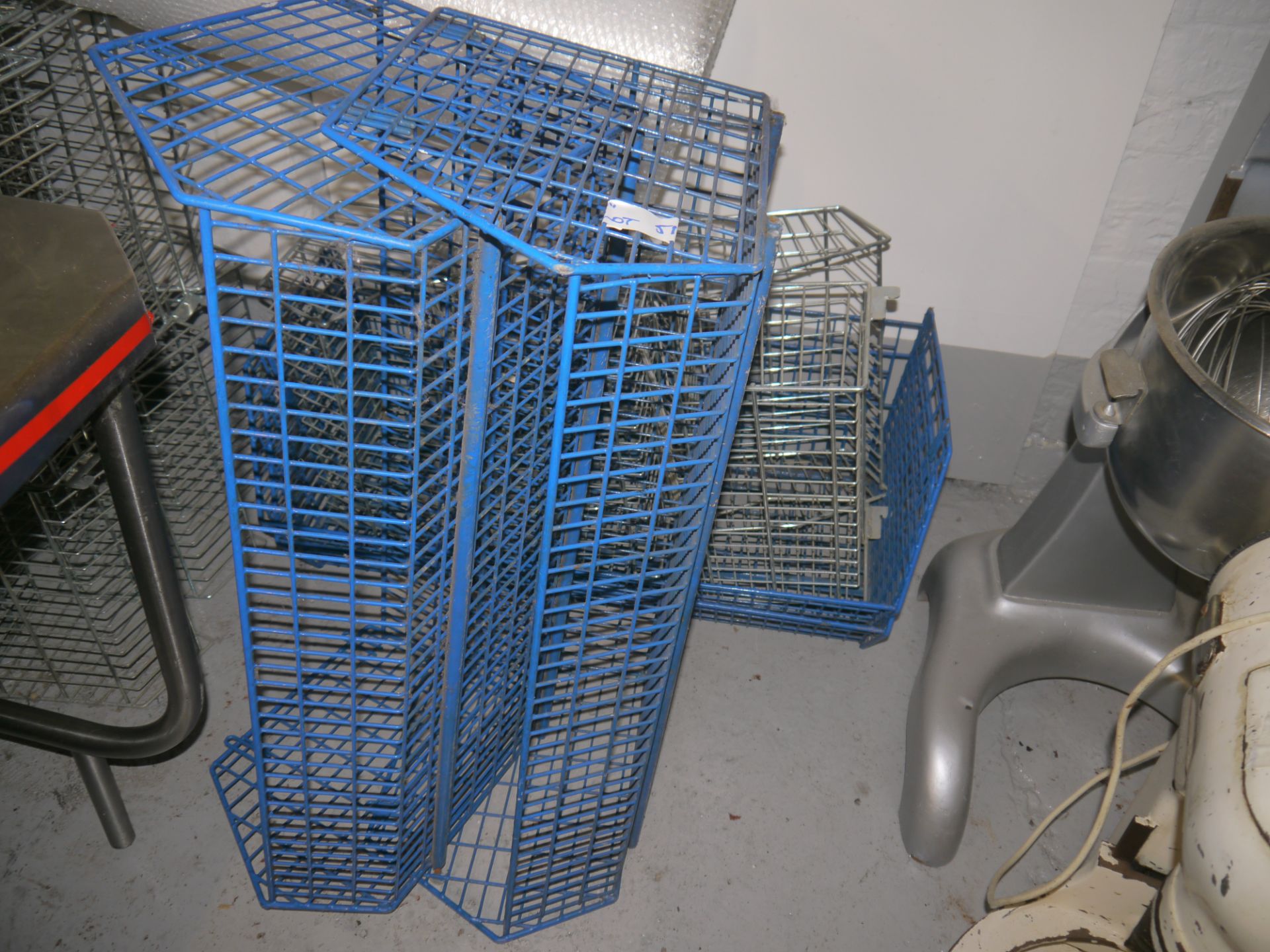 * 5 no blue wire stacking storage baskets. 900 x 450 x 400 - Image 2 of 2