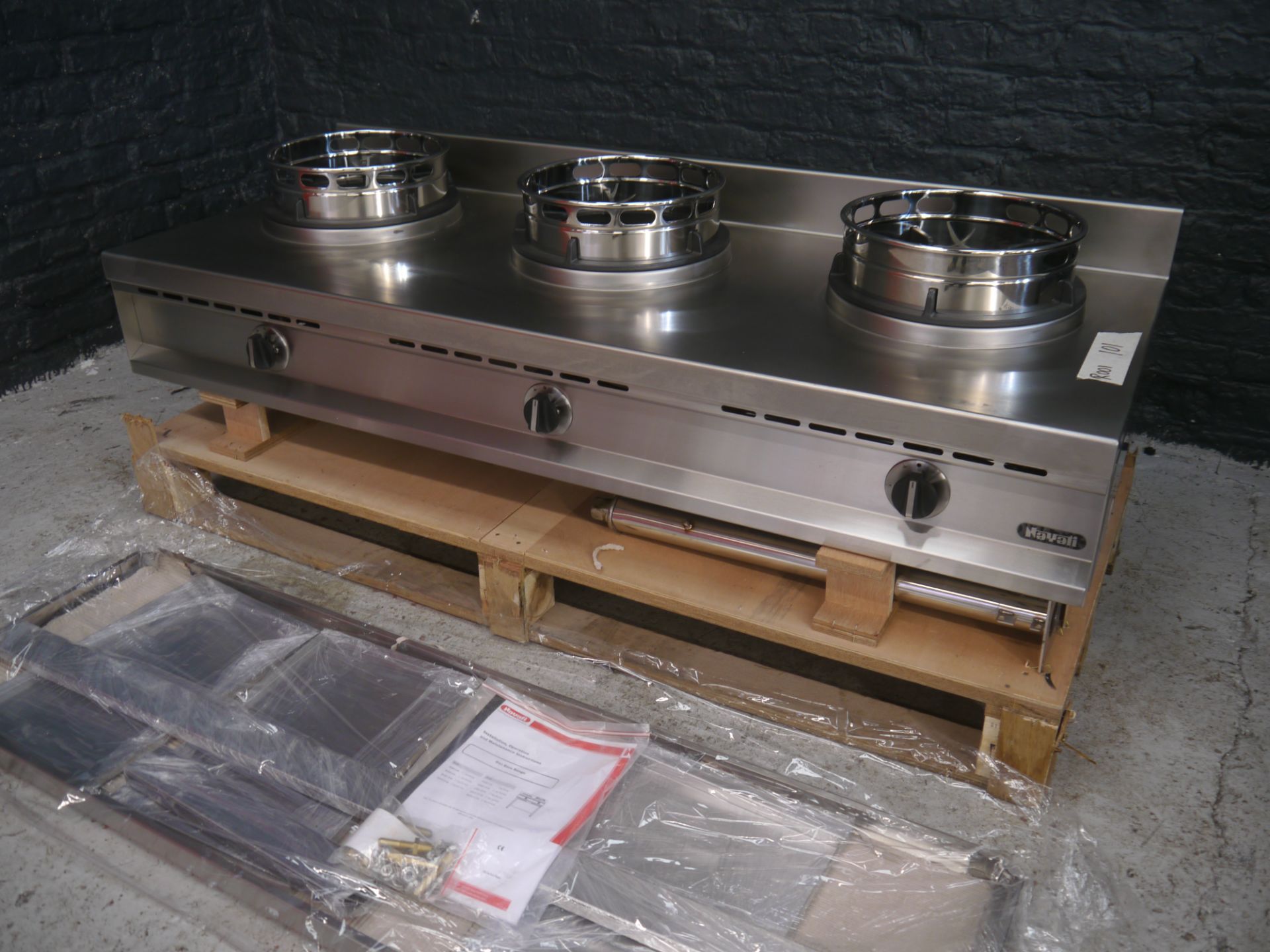 *NAYATI:3 ring Wok Burner Nayati 3 ring Wok burner with stand, brand new, 1500 x 600 x 850 list