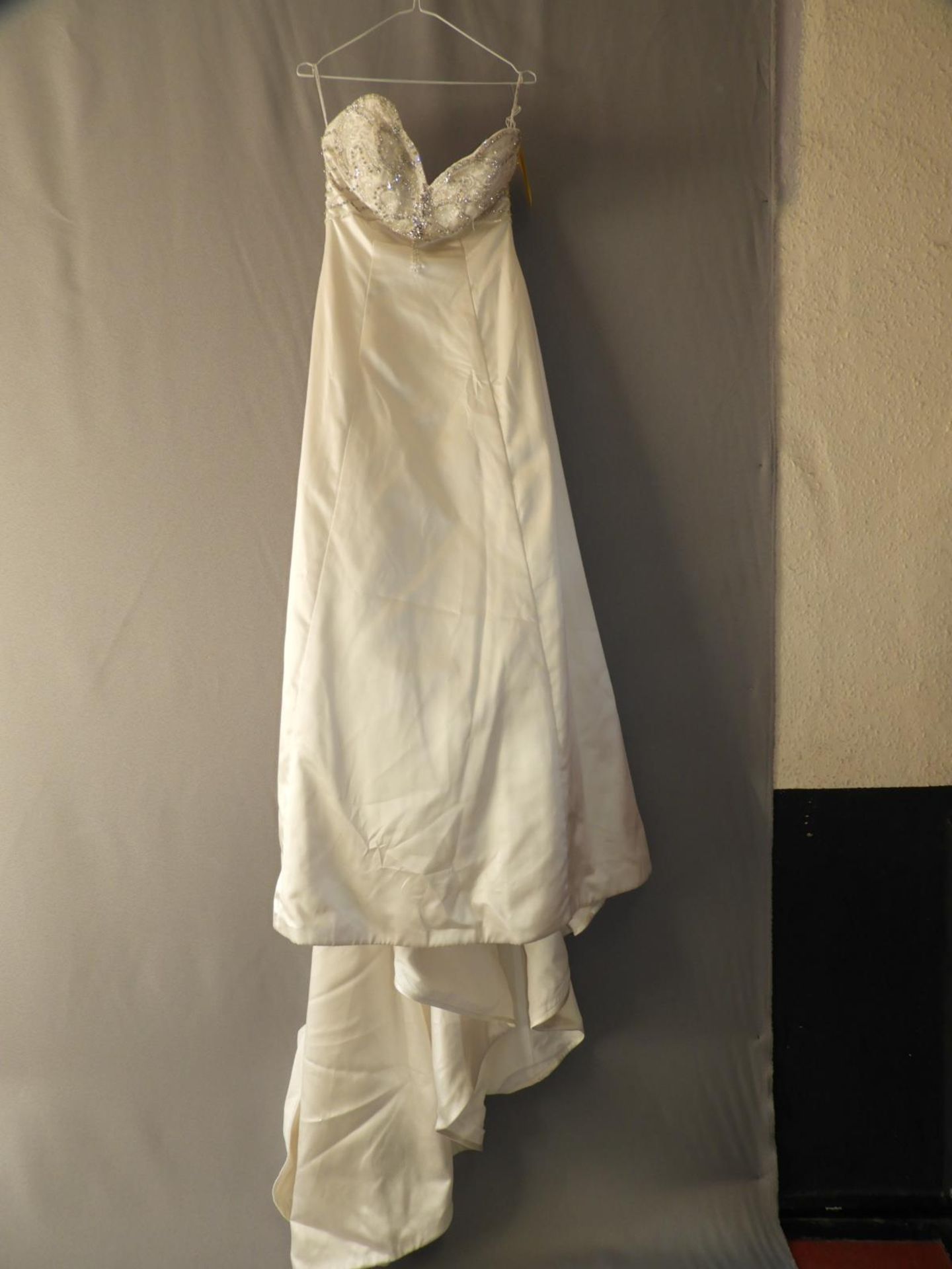 *Alfred Sung Wedding Dress Size: 10