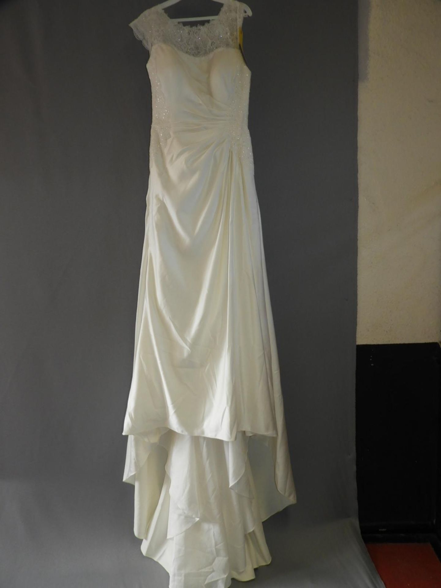 *Callista Ivory Wedding Dress Size: 14