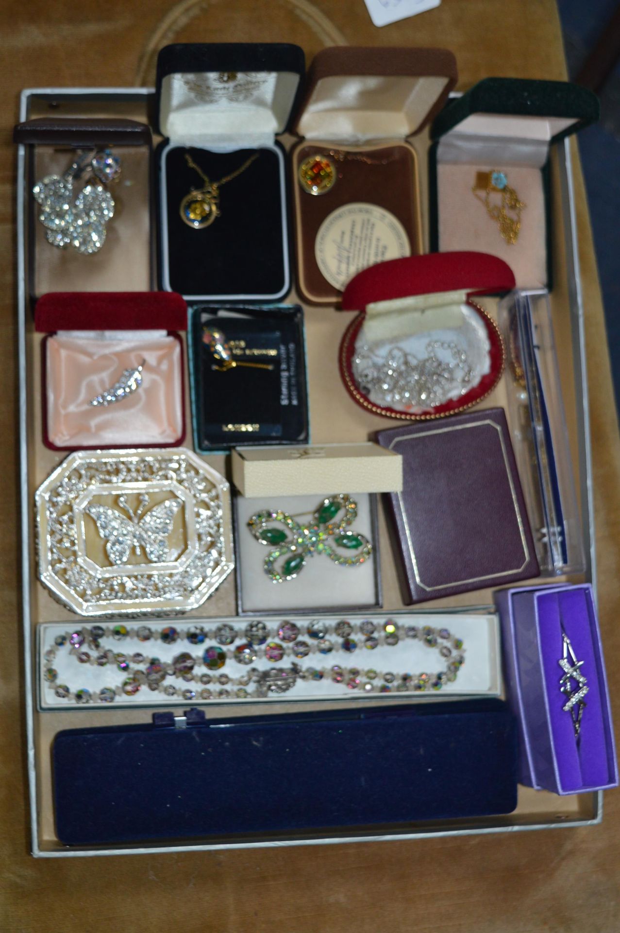 Tray Lot of Boxed Vintage and Modern Costume Jewel