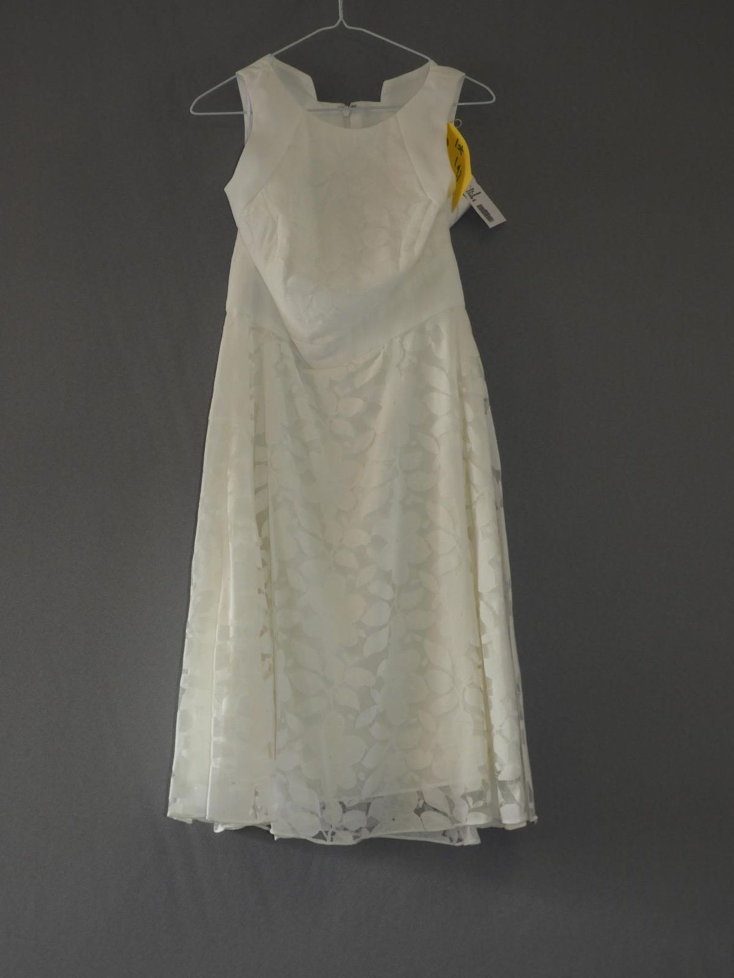 *Size: 10 Ivory Bridesmaid Dress by Social (198/8106)