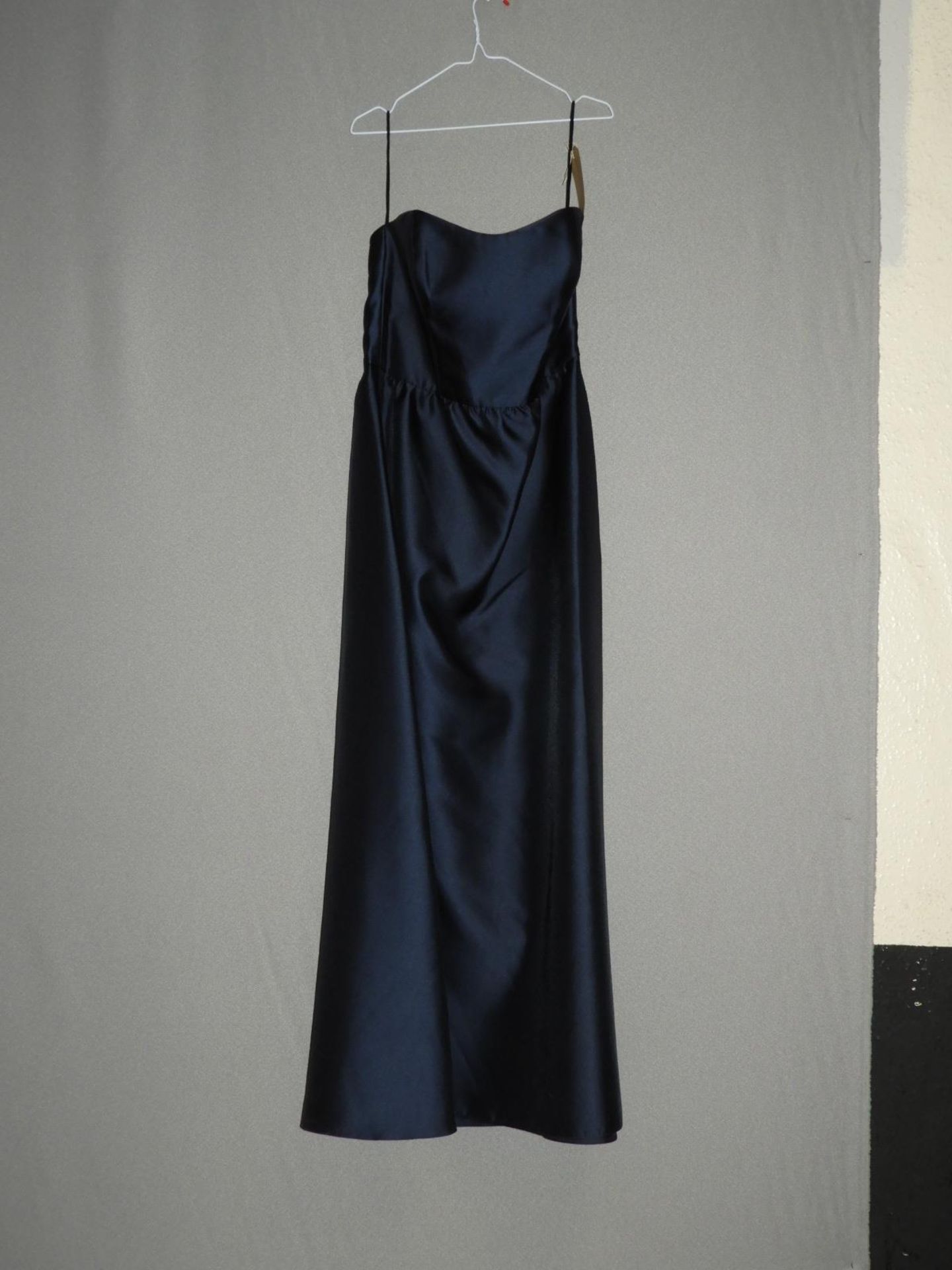 *Size: 16 Midnight Bridesmaid Dress By Alfred Sung (485/8106)