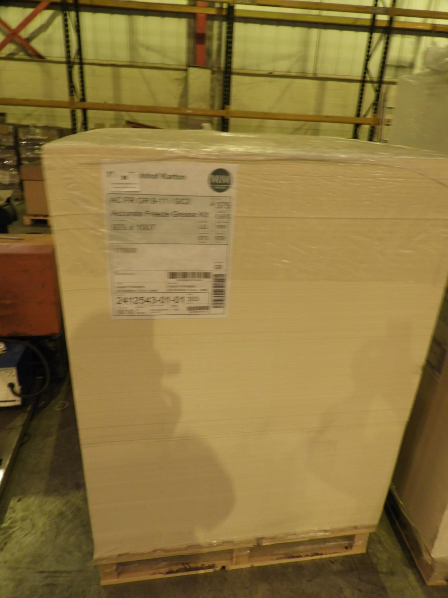 *Pallet Containing 670kg of 923x1007mm White Card