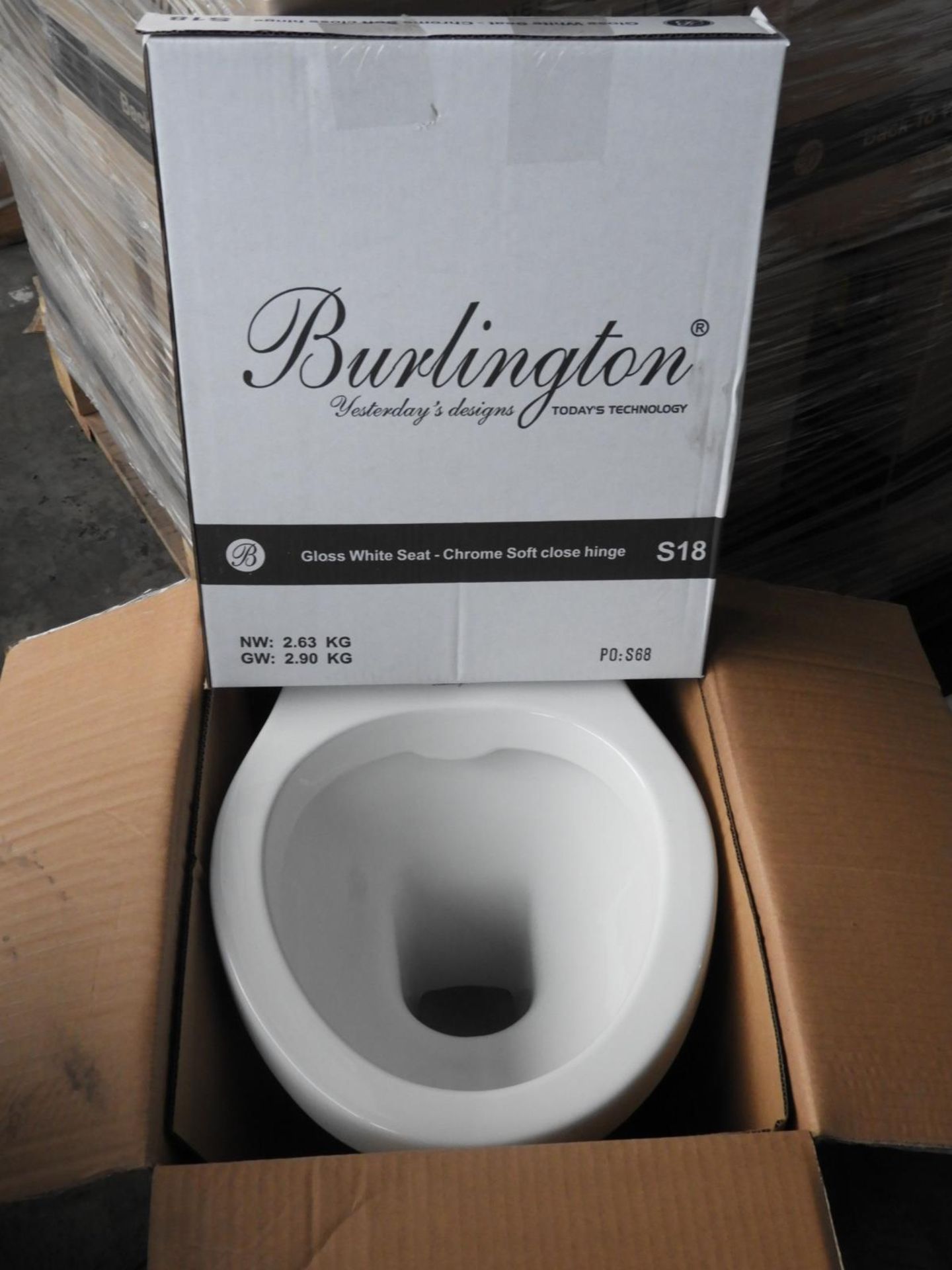 *Burlington Back-to-Wall P14 Toilet with Soft Close High Gloss Seat