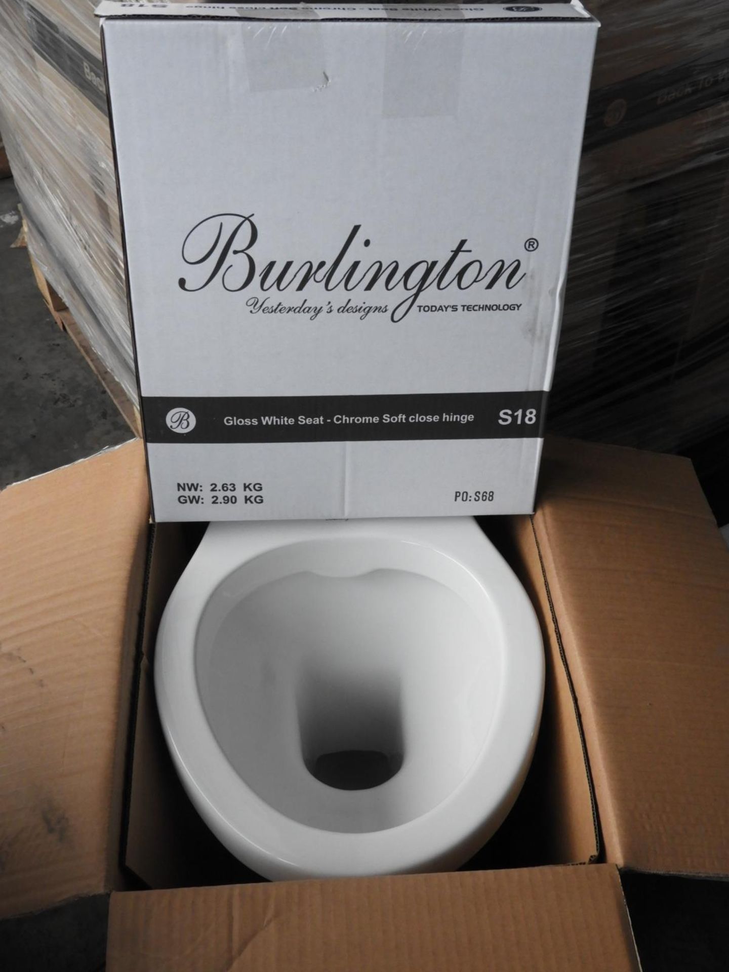 *Burlington Back-to-Wall P14 Toilet with Soft Close High Gloss Seat