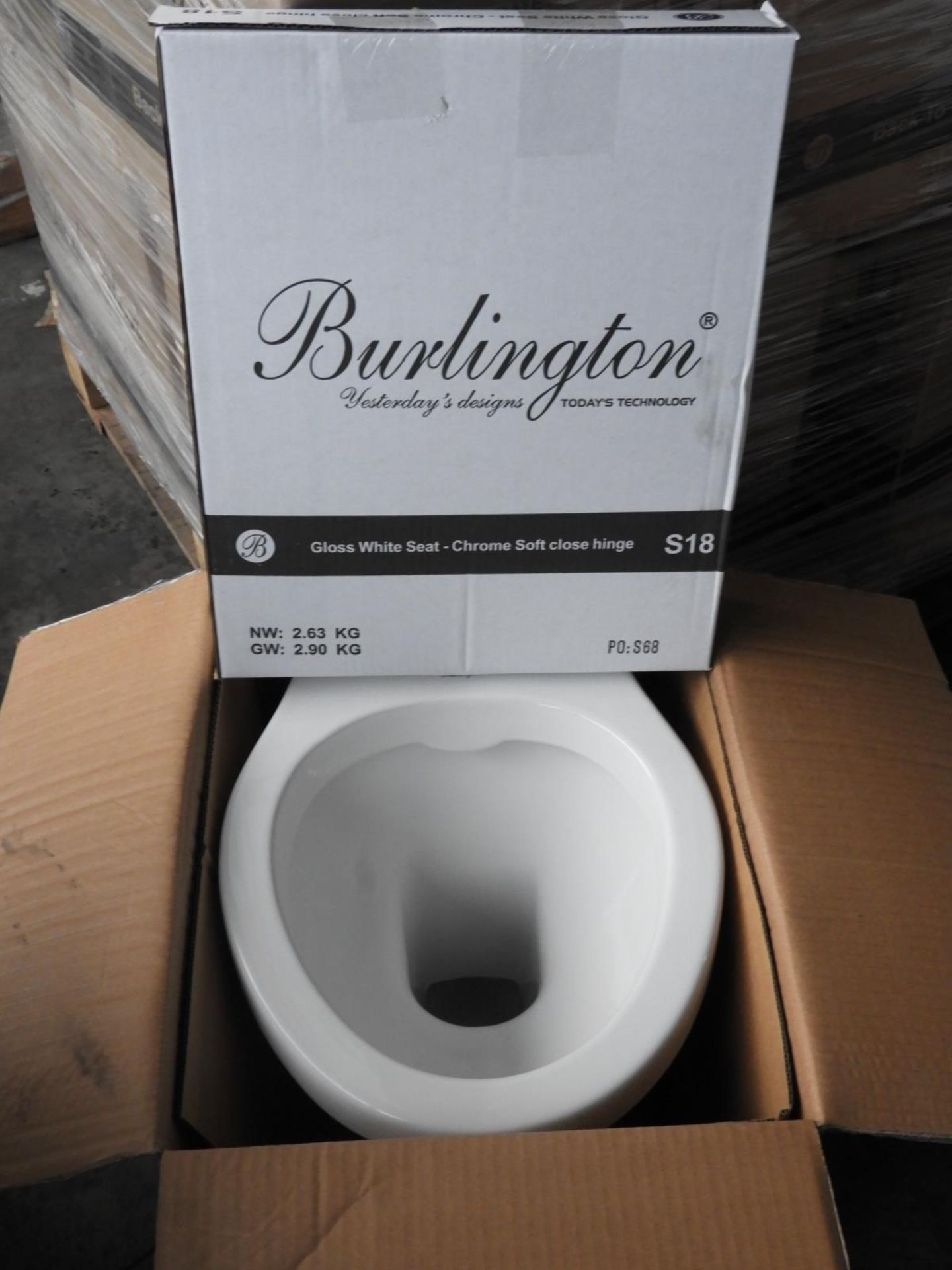 *Burlington Back-to-Wall P14 Toilet with Soft Close High Gloss Seat