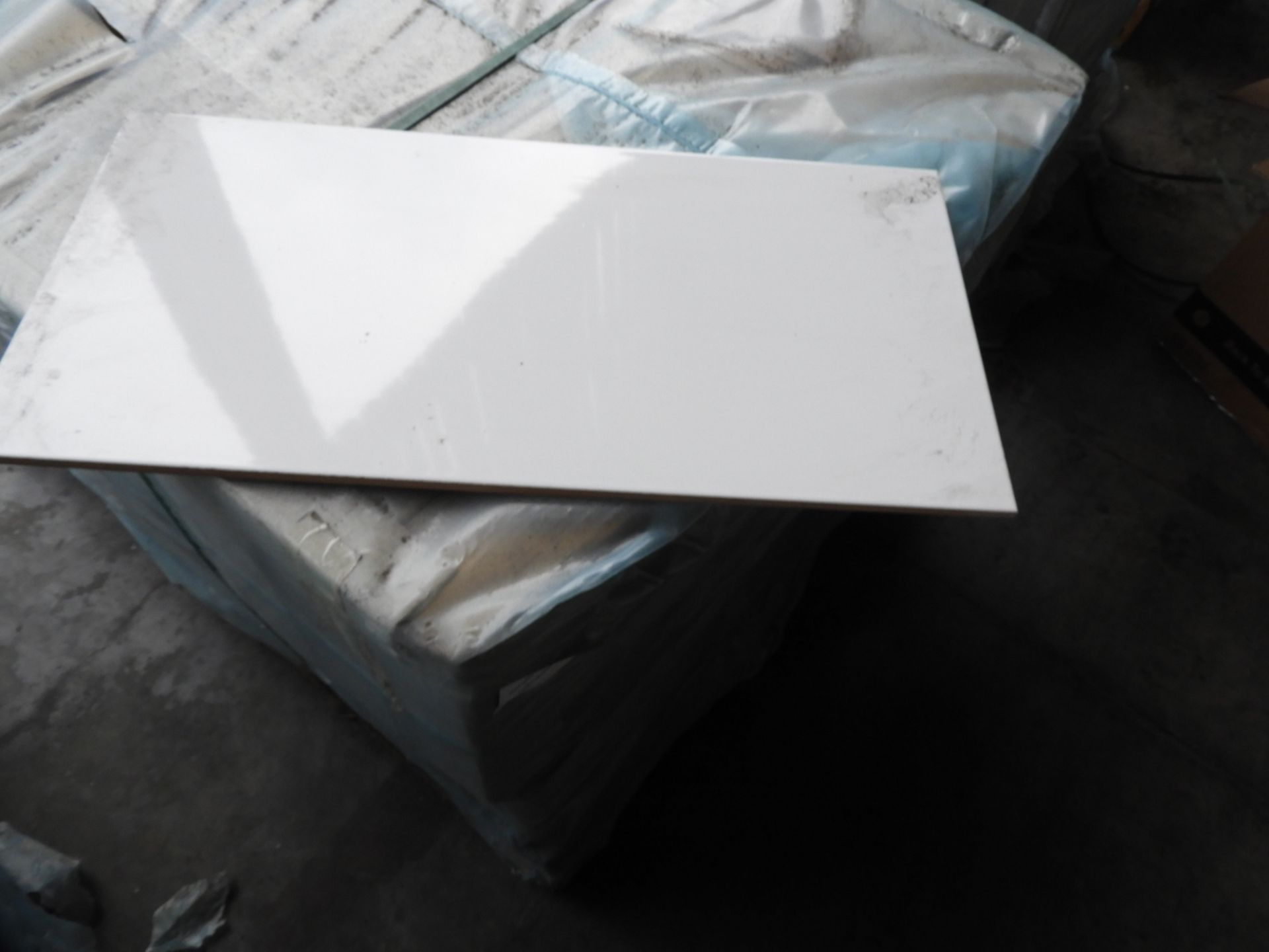 *Pallet Containing 51.84m^2 of 30x60mm White Ceramic Tiles