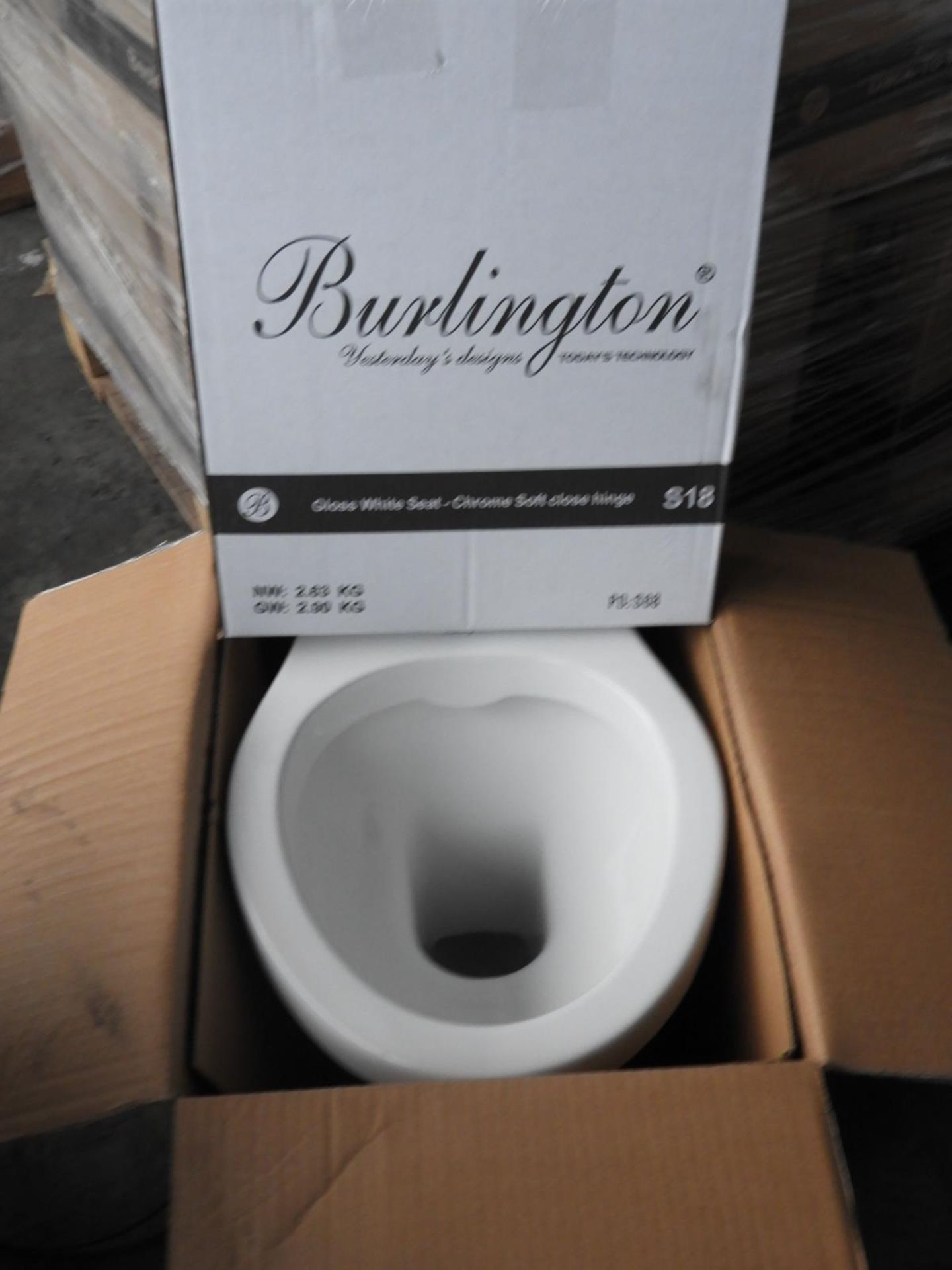 *Burlington Back-to-Wall P14 Toilet with Soft Close High Gloss Seat