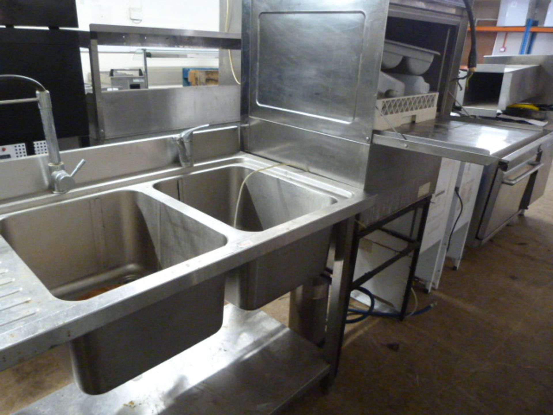 Nelson Glasswasher and Double Sink