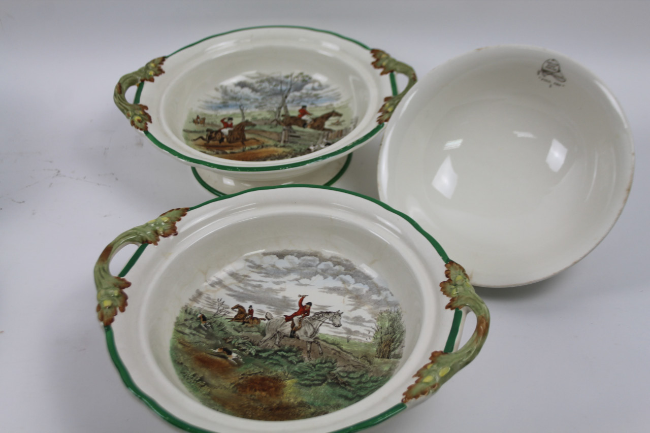 A 19thC continental porcelain part dessert service, comprising footed comport, 13cm H, two shallow - Image 2 of 3