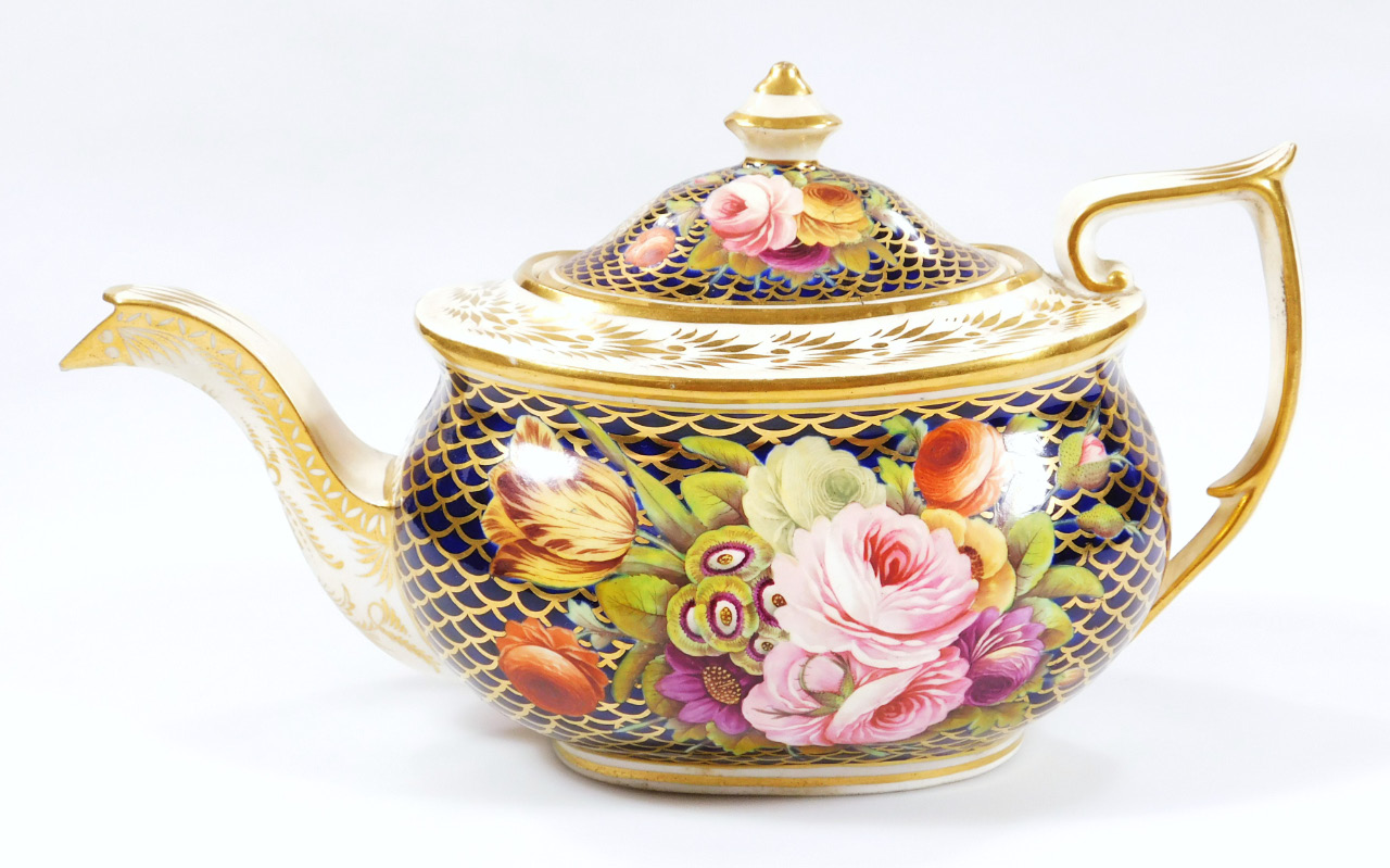 An early 19thC Spode teapot and cover, decorated with large flower sprays on a blue scale ground, - Image 3 of 9