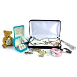 A quantity of silver and other costume jewellery, including a 9ct gold bar brooch, 9ct gold